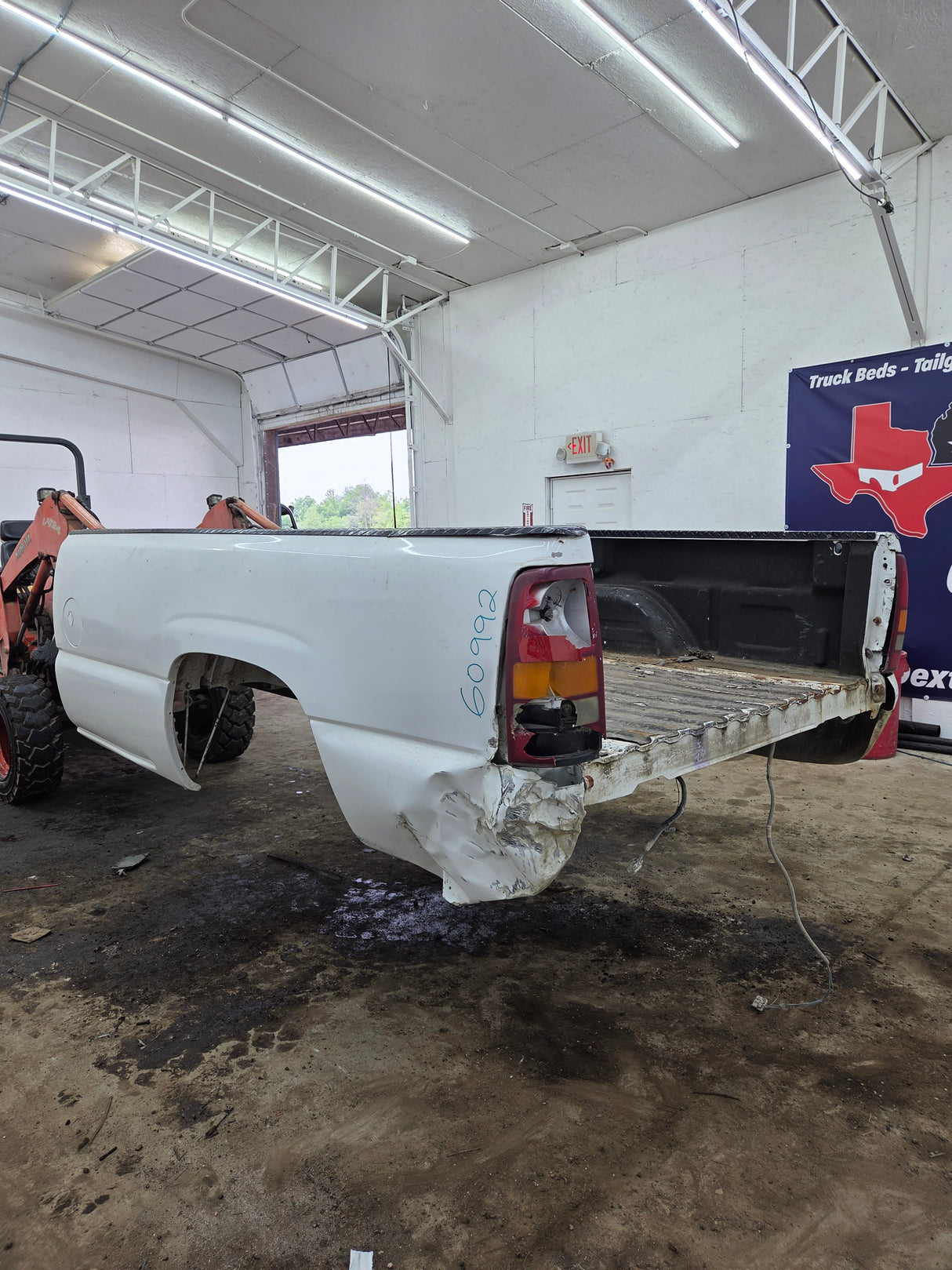 1999-2007 Chevrolet Silverado / GMC Sierra 1500 2500 3500 HD 8' Long Bed Truck Bed