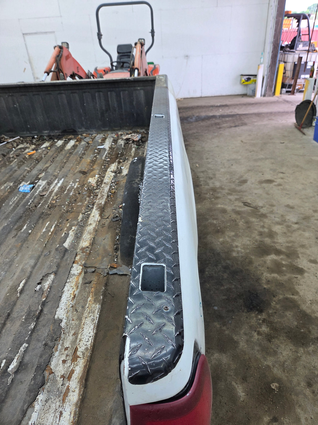 1999-2007 Chevrolet Silverado / GMC Sierra 1500 2500 3500 HD 8' Long Bed Truck Bed