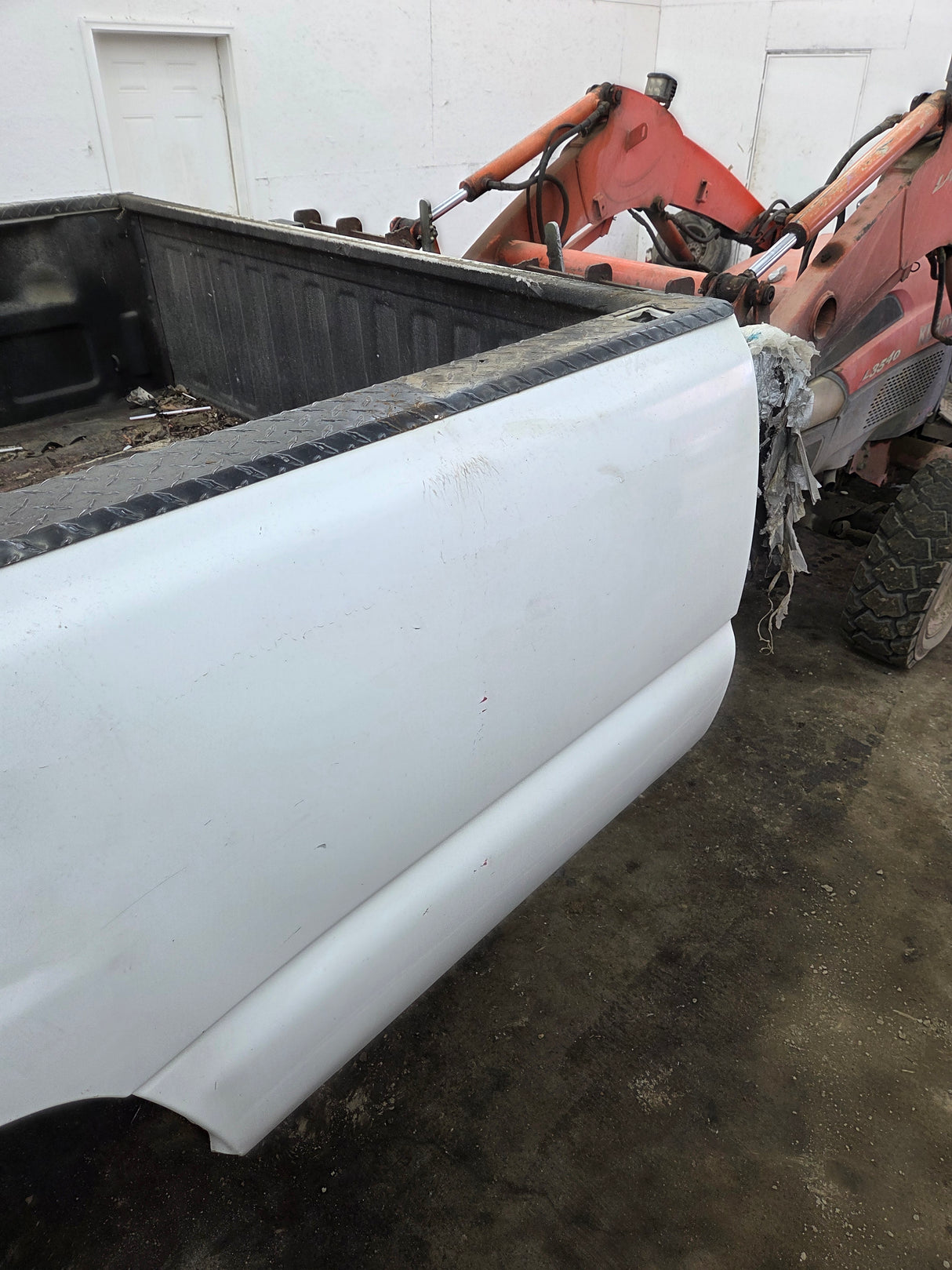 1999-2007 Chevrolet Silverado / GMC Sierra 1500 2500 3500 HD 8' Long Bed Truck Bed