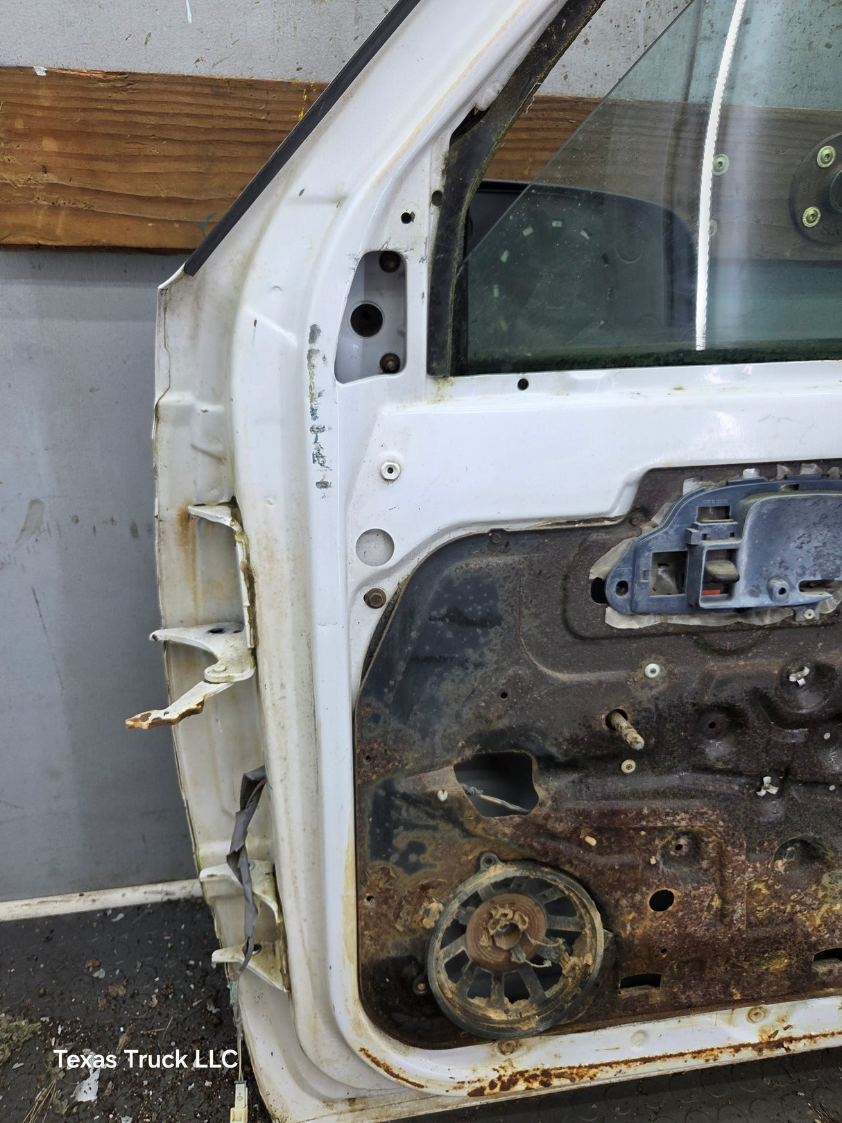 1988-2000 Chevrolet Silverado Suburban GMC Sierra RH Front Passenger Door