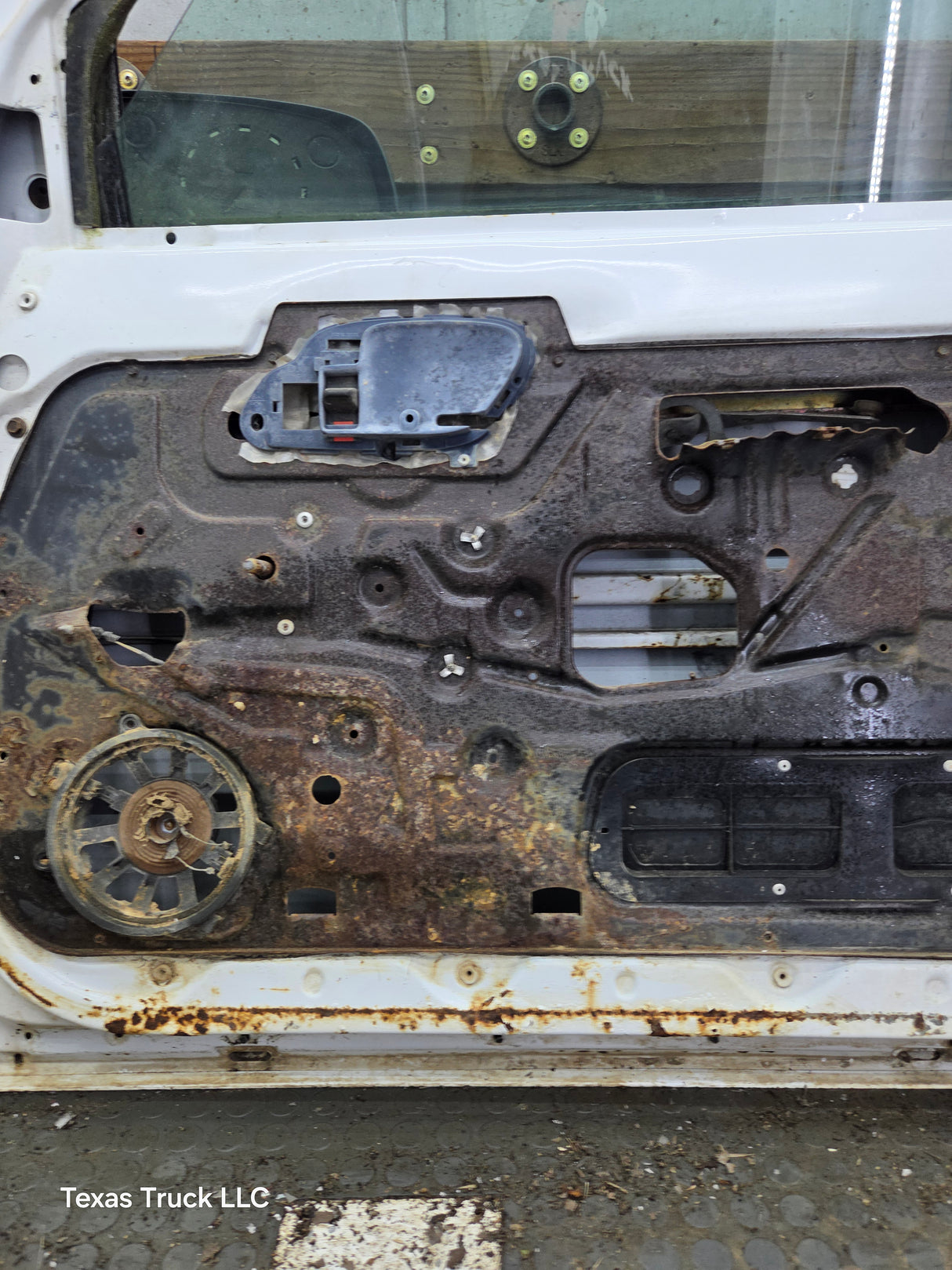 1988-2000 Chevrolet Silverado Suburban GMC Sierra RH Front Passenger Door