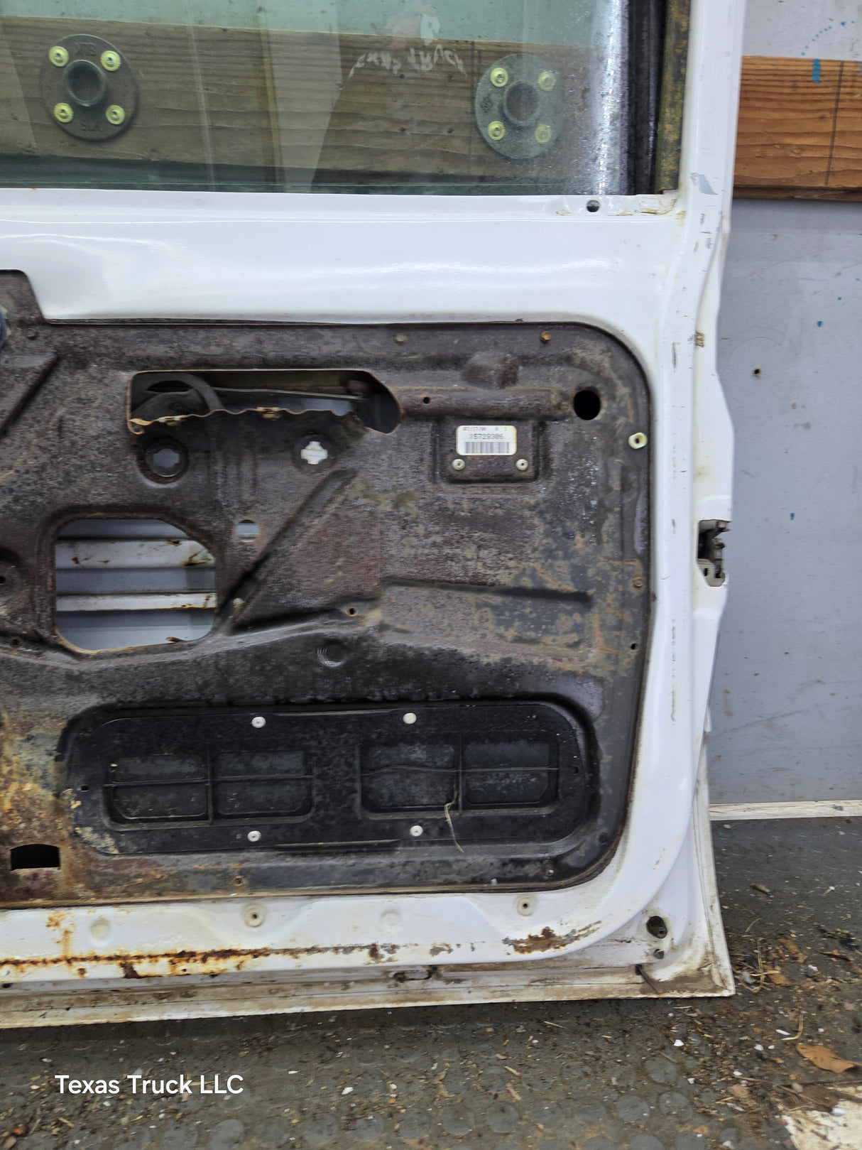 1988-2000 Chevrolet Silverado Suburban GMC Sierra RH Front Passenger Door