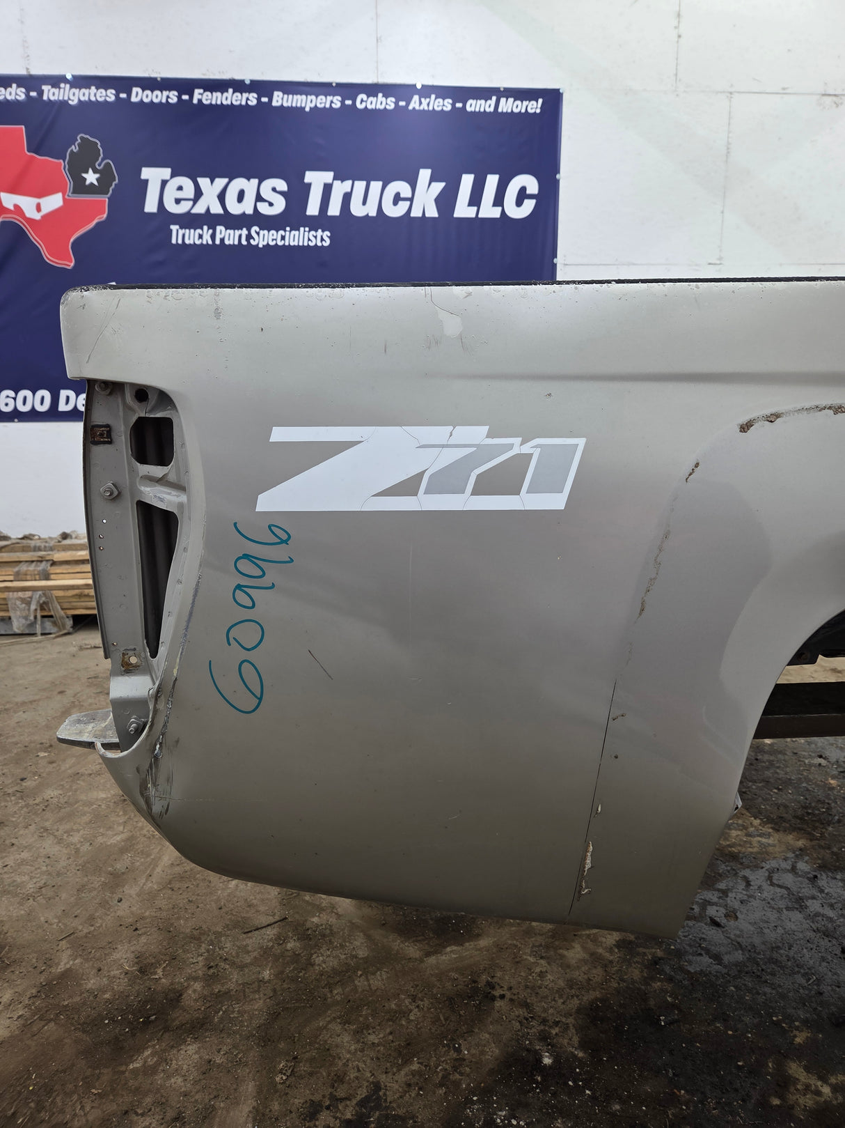 2004-2012 Chevrolet Colorado / GMC Canyon Short / Mid Size Truck Bed 73"