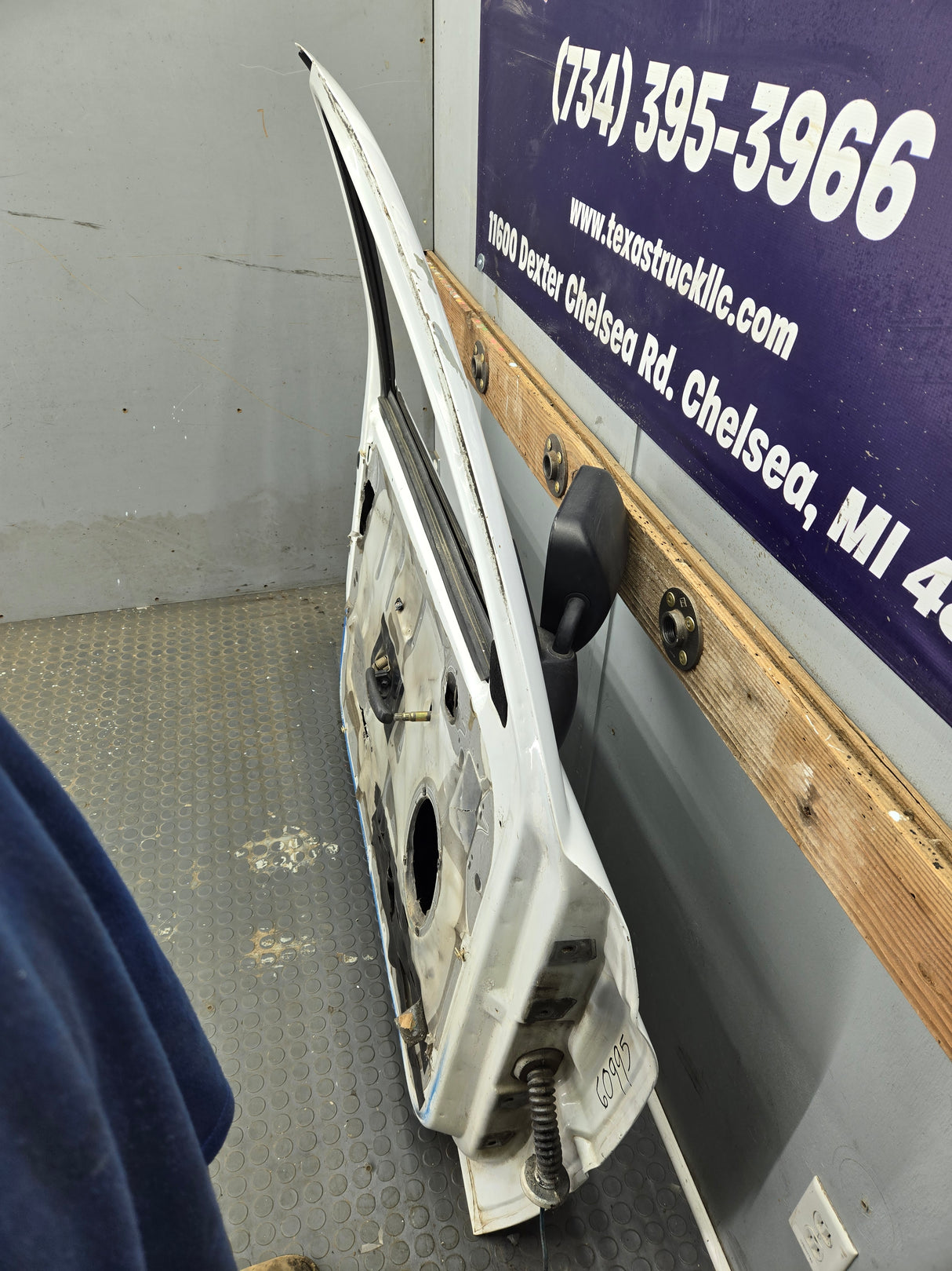 1994-2002 Dodge Ram 2nd Gen LH Driver Side Front Door Regular Cab / 2 Door Ext Cab 1500 2500 3500 ROUND CORNER