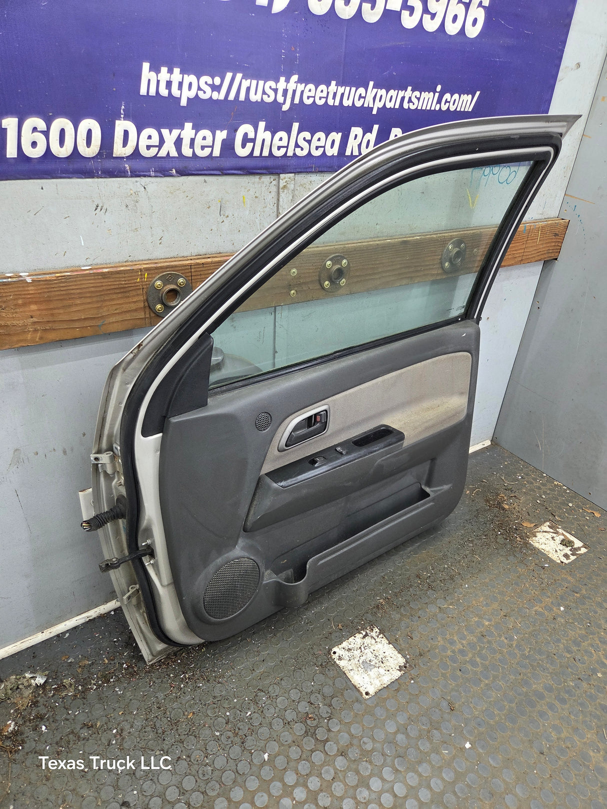 2004-2012 Chevrolet Colorado / GMC Canyon Passenger Side Crew Cab Door RH