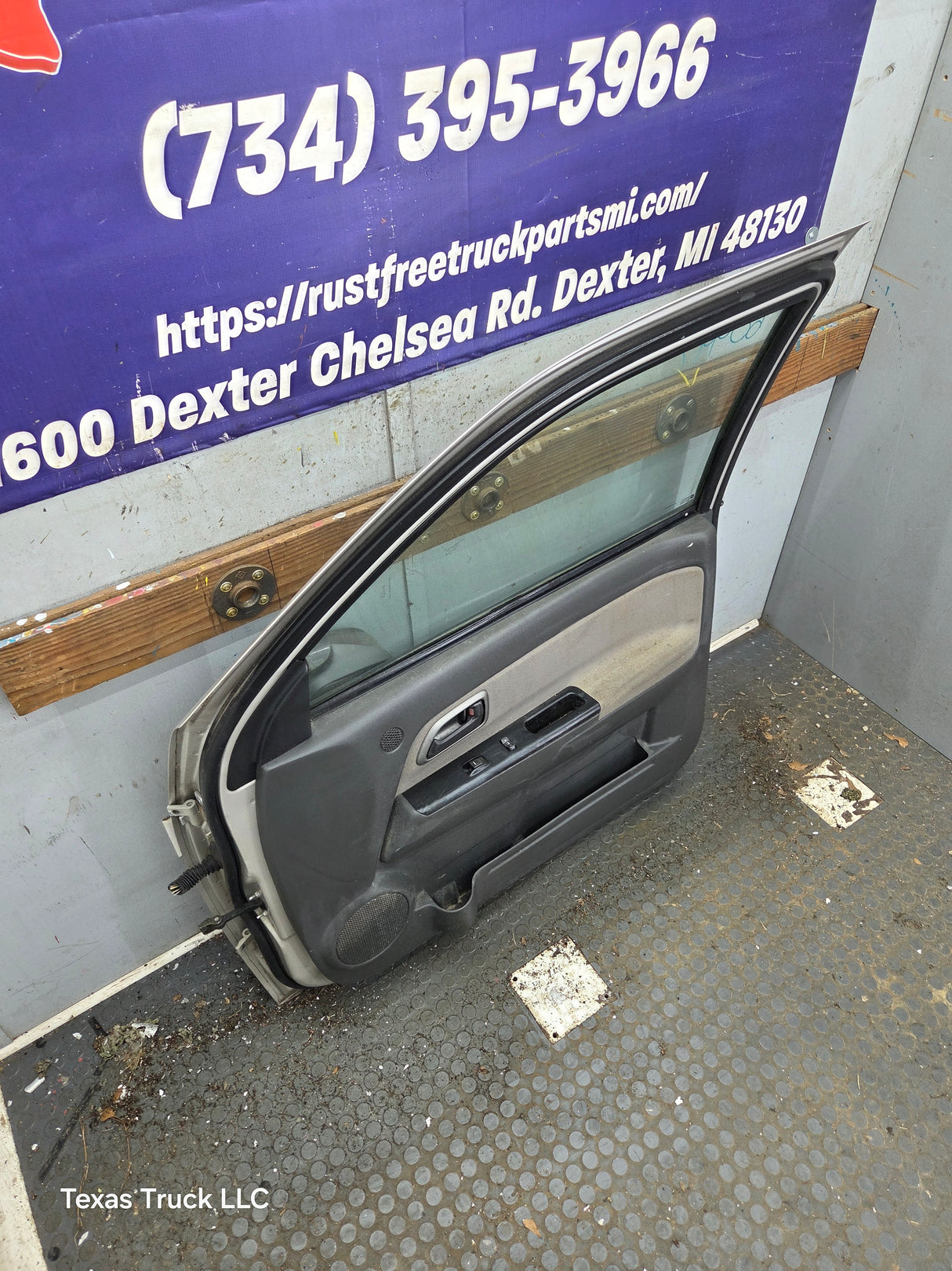 2004-2012 Chevrolet Colorado / GMC Canyon Passenger Side Crew Cab Door RH