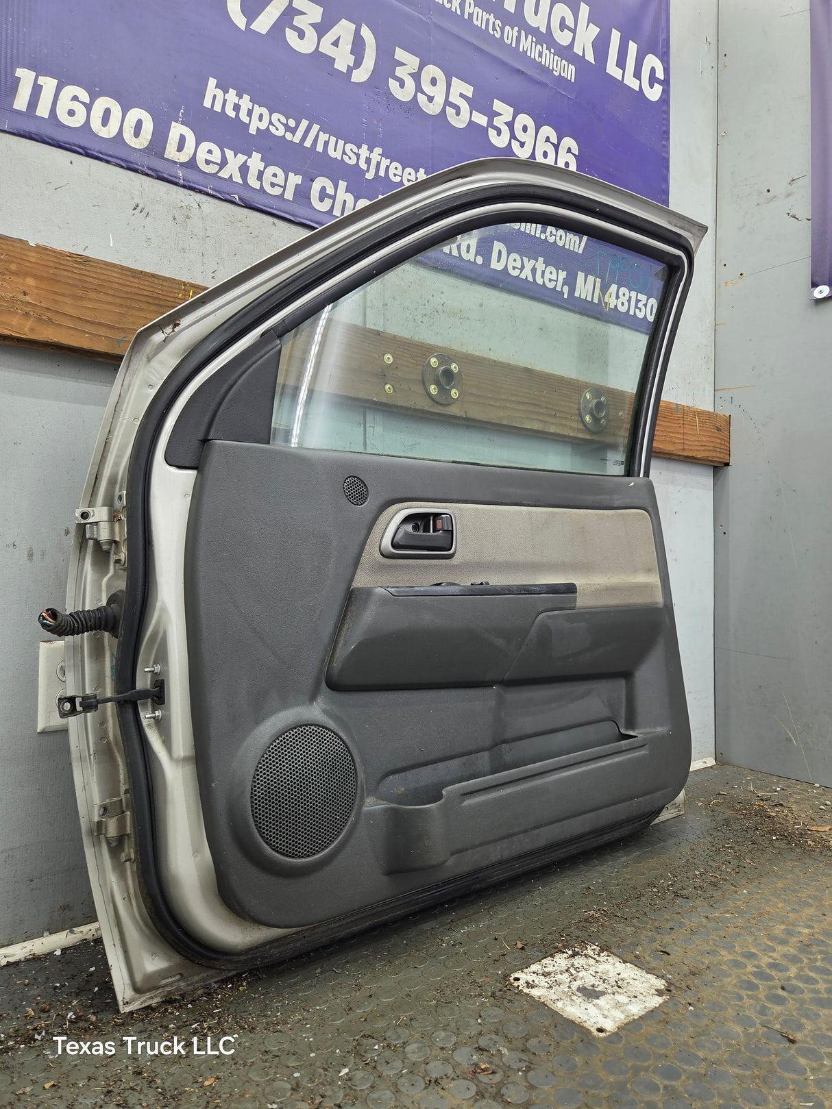 2004-2012 Chevrolet Colorado / GMC Canyon Passenger Side Crew Cab Door RH
