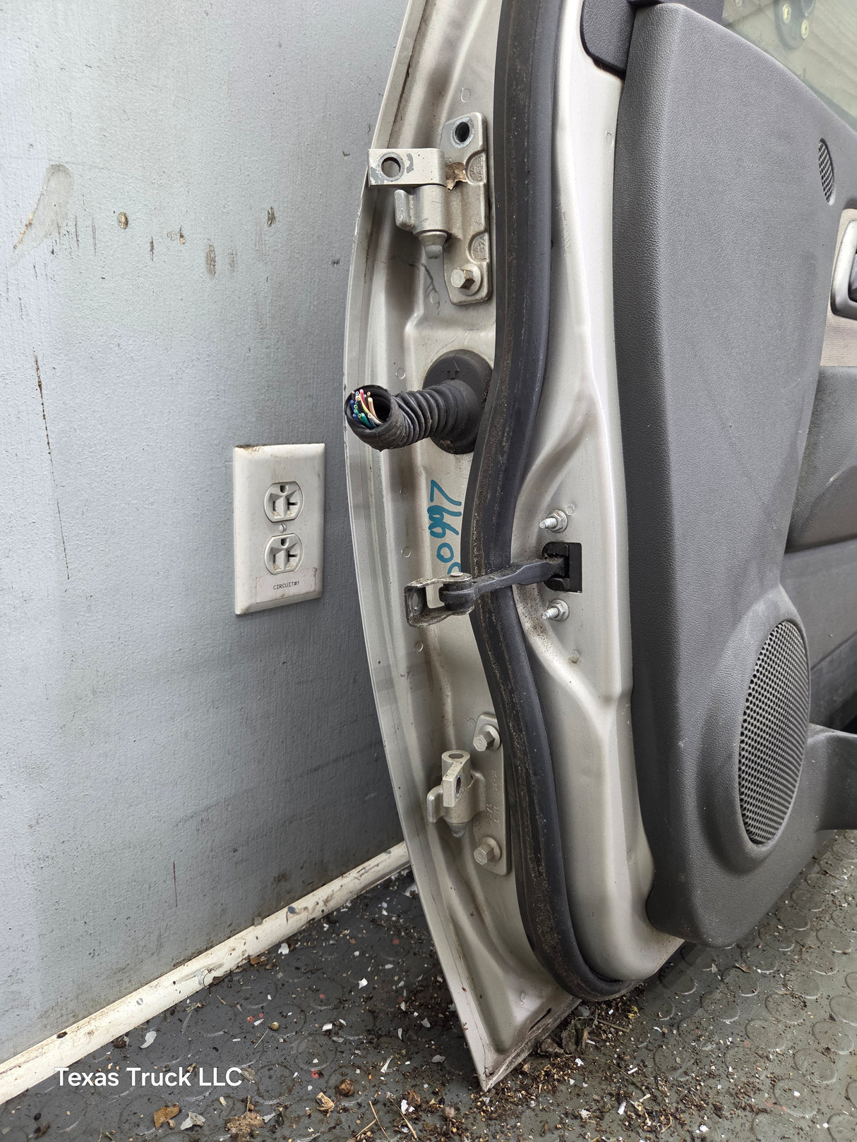 2004-2012 Chevrolet Colorado / GMC Canyon Passenger Side Crew Cab Door RH