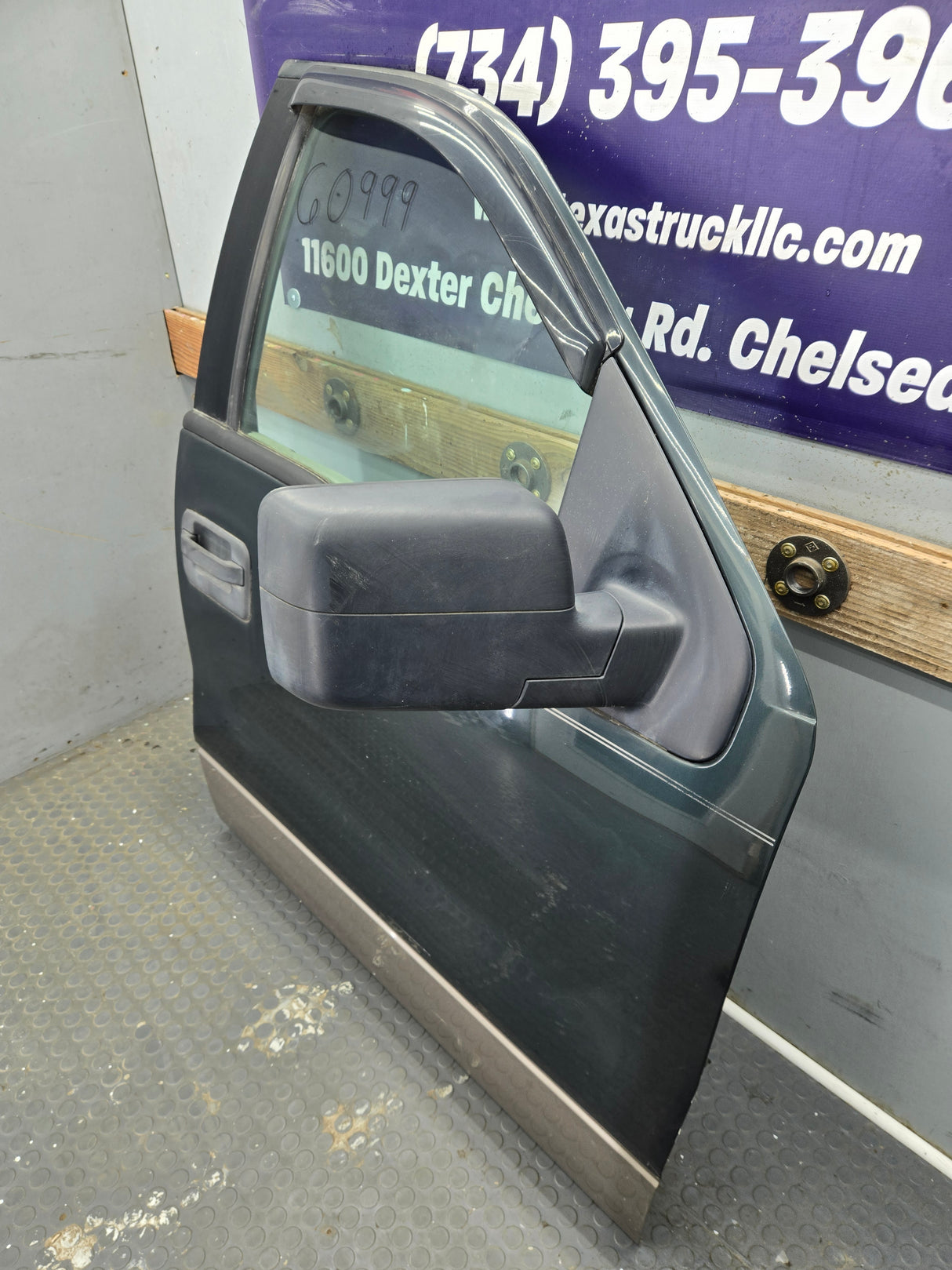 2004-2008 Ford F150 Crew Cab Passenger Side Front Door RH