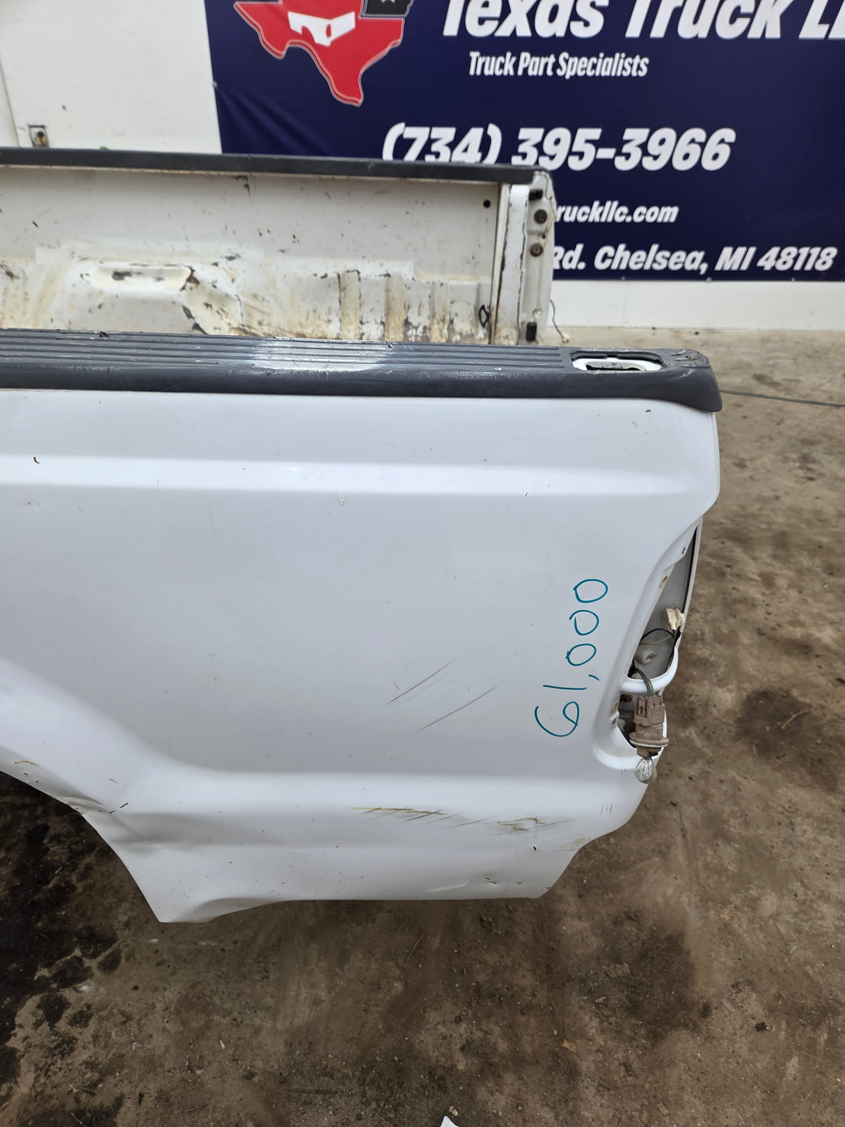 1999-2010 Ford Super Duty F250 F350 6' 9" Short Truck Bed