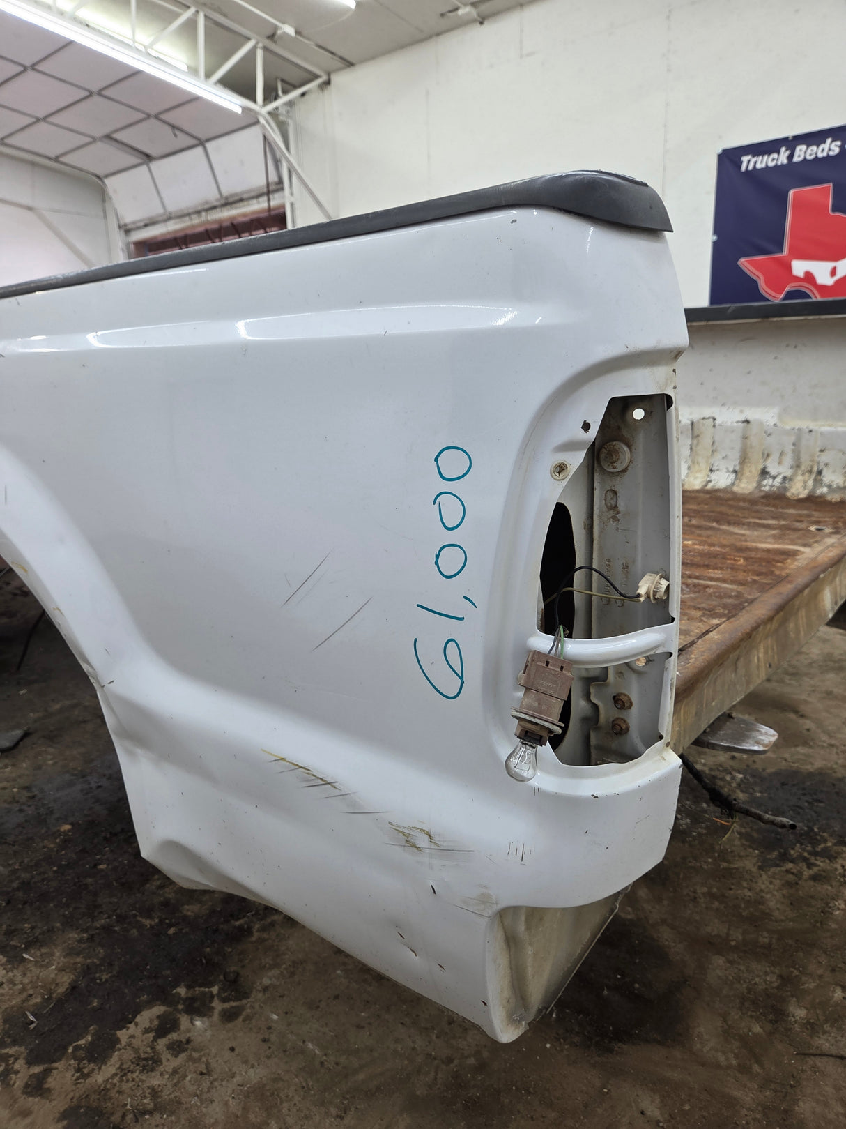 1999-2010 Ford Super Duty F250 F350 6' 9" Short Truck Bed