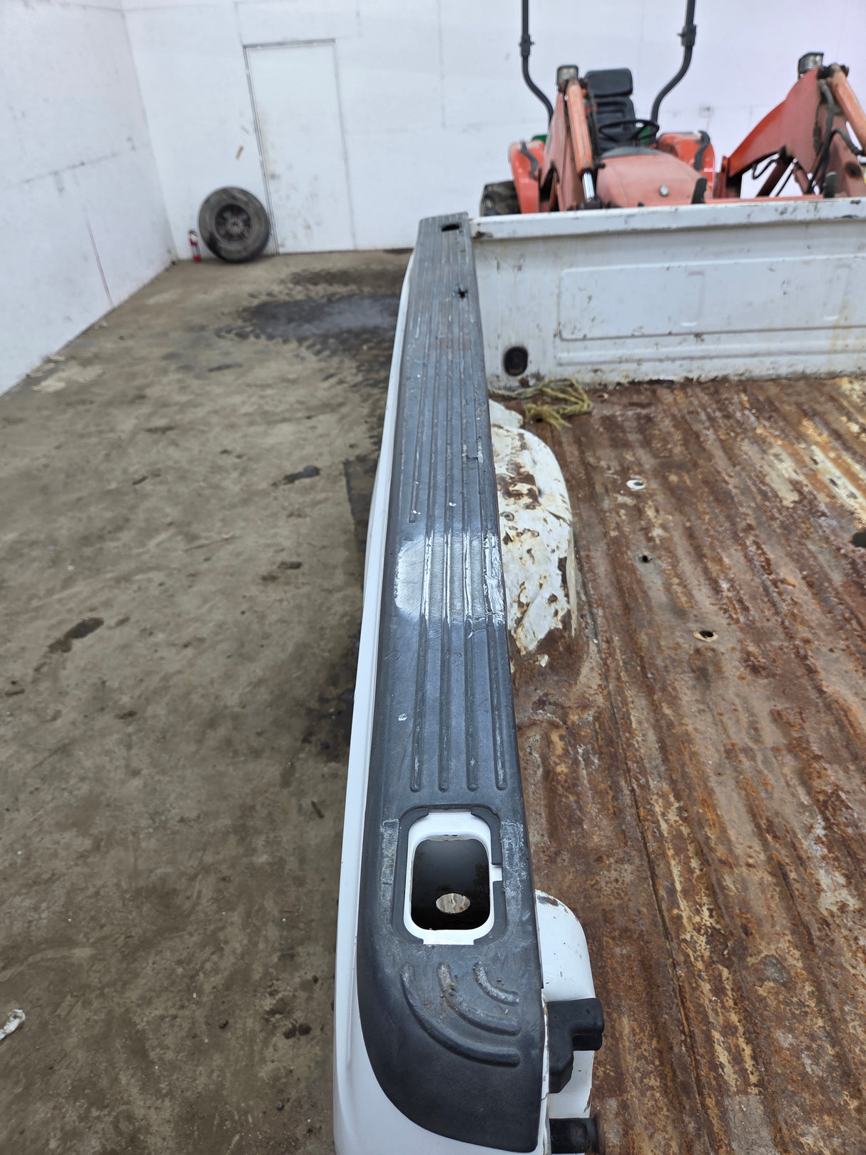 1999-2010 Ford Super Duty F250 F350 6' 9" Short Truck Bed
