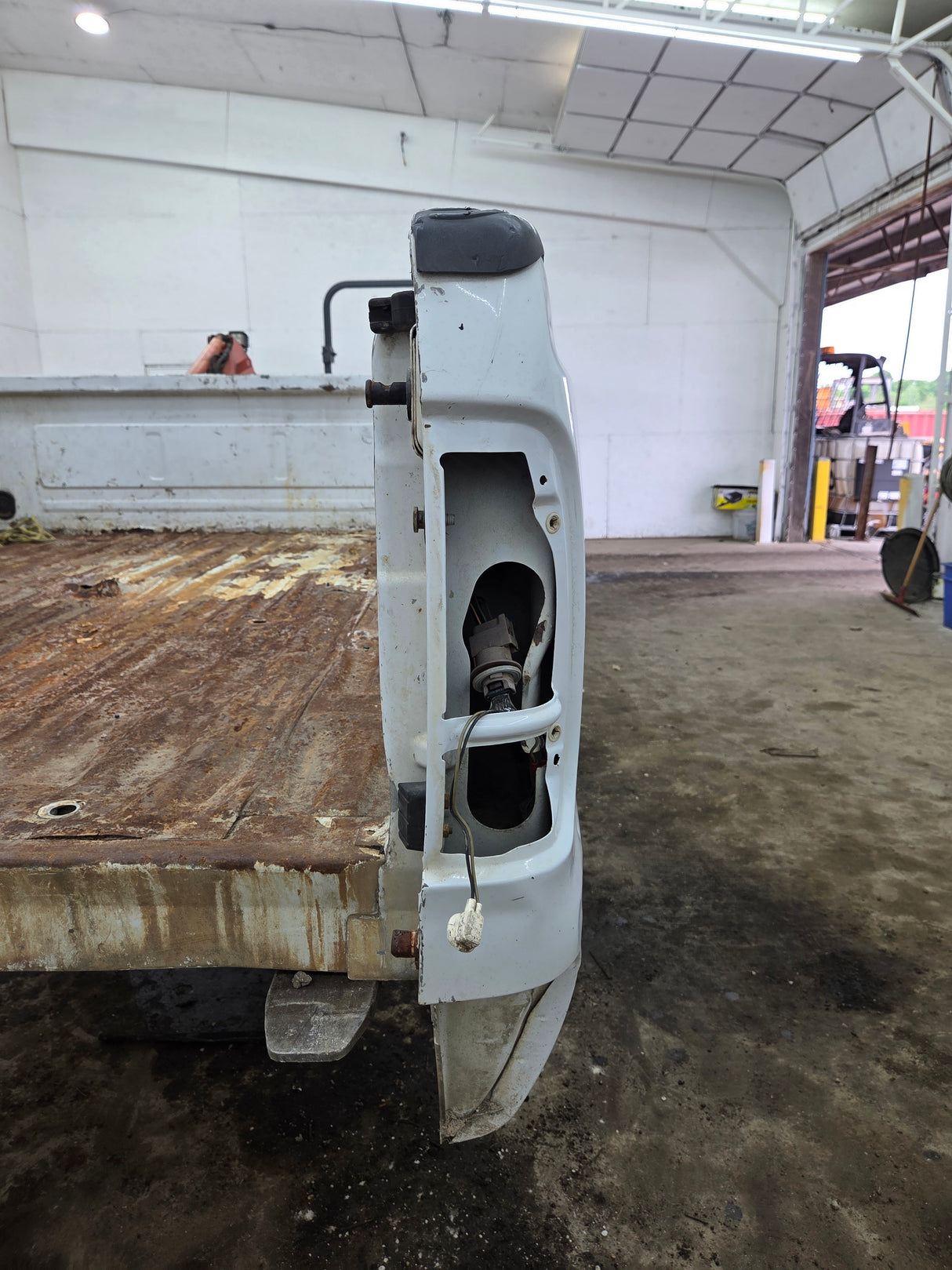 1999-2010 Ford Super Duty F250 F350 6' 9" Short Truck Bed