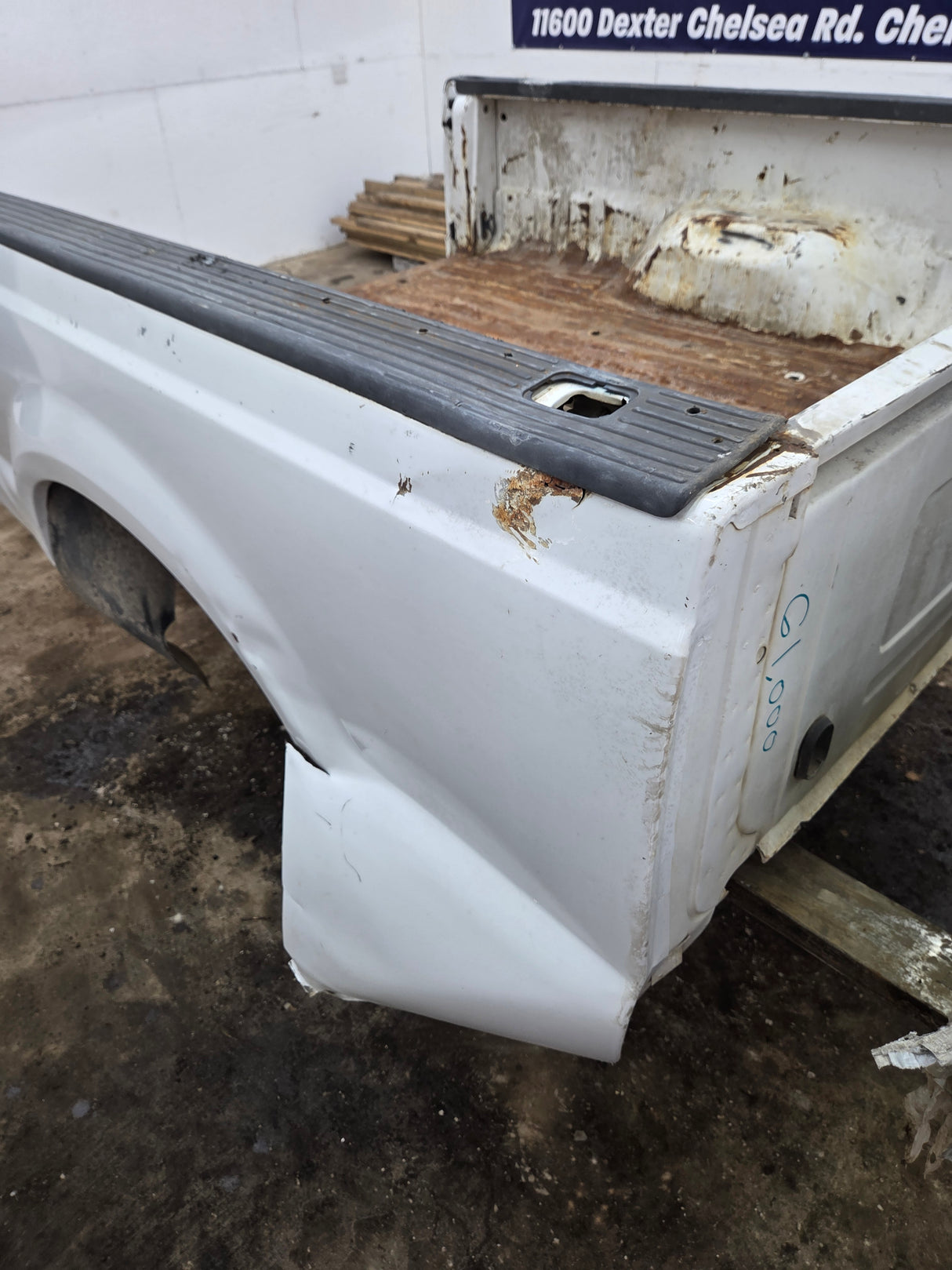 1999-2010 Ford Super Duty F250 F350 6' 9" Short Truck Bed
