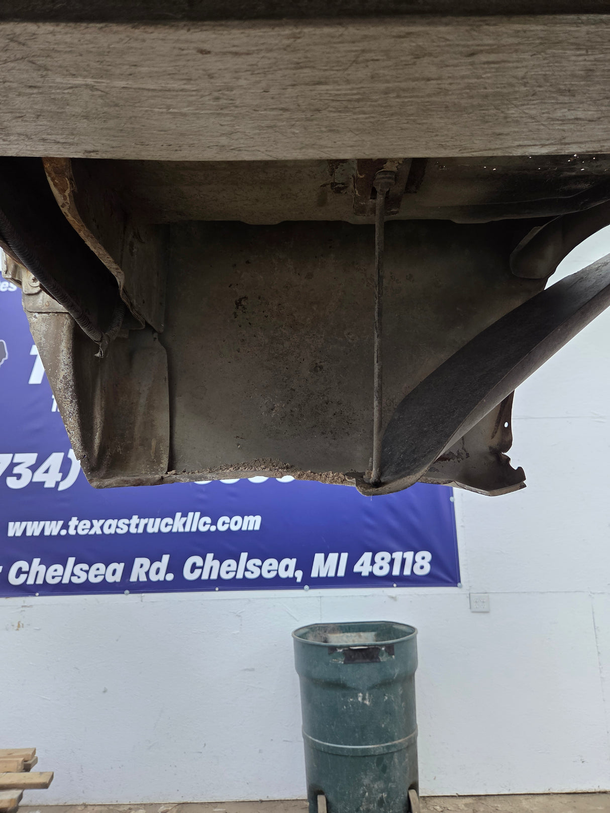 1999-2010 Ford Super Duty F250 F350 6' 9" Short Truck Bed