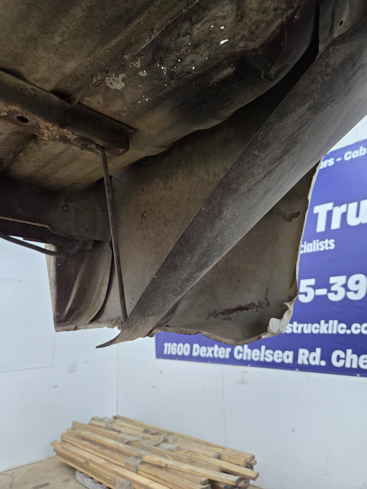 1999-2010 Ford Super Duty F250 F350 6' 9" Short Truck Bed
