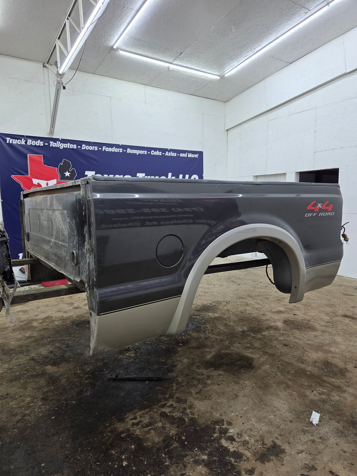 1999-2010 Ford Super Duty F250 F350 6' 9" Short Truck Bed