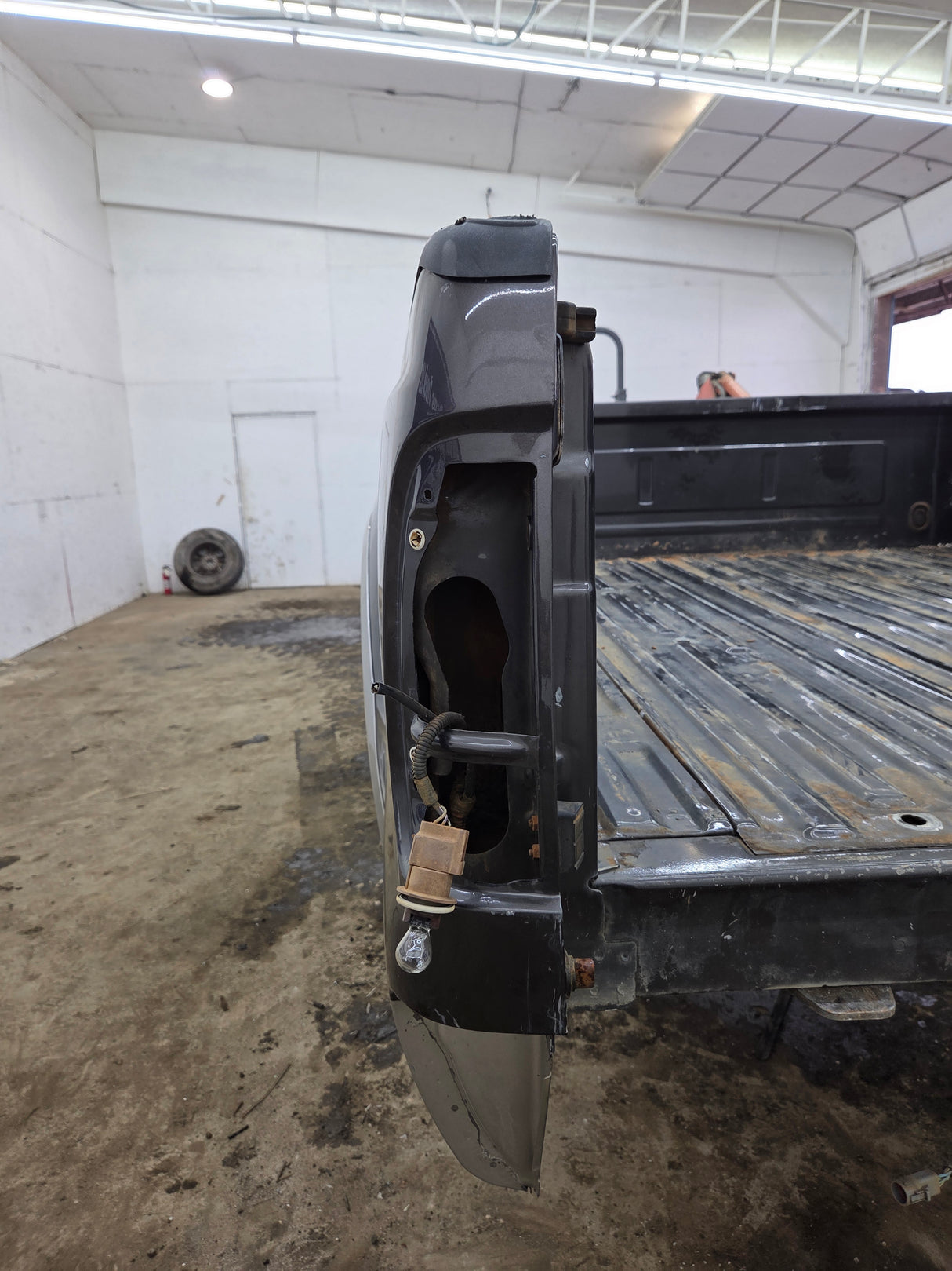 1999-2010 Ford Super Duty F250 F350 6' 9" Short Truck Bed