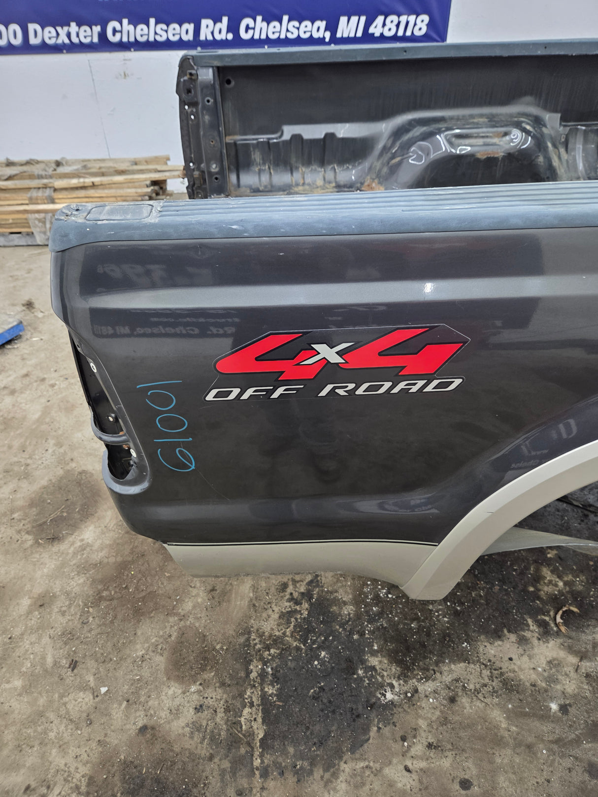 1999-2010 Ford Super Duty F250 F350 6' 9" Short Truck Bed