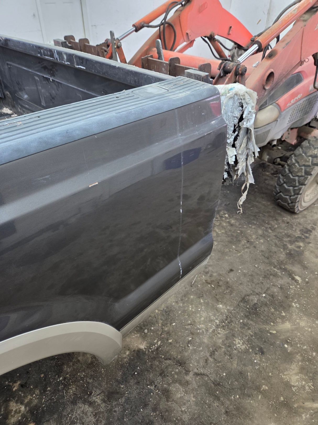 1999-2010 Ford Super Duty F250 F350 6' 9" Short Truck Bed