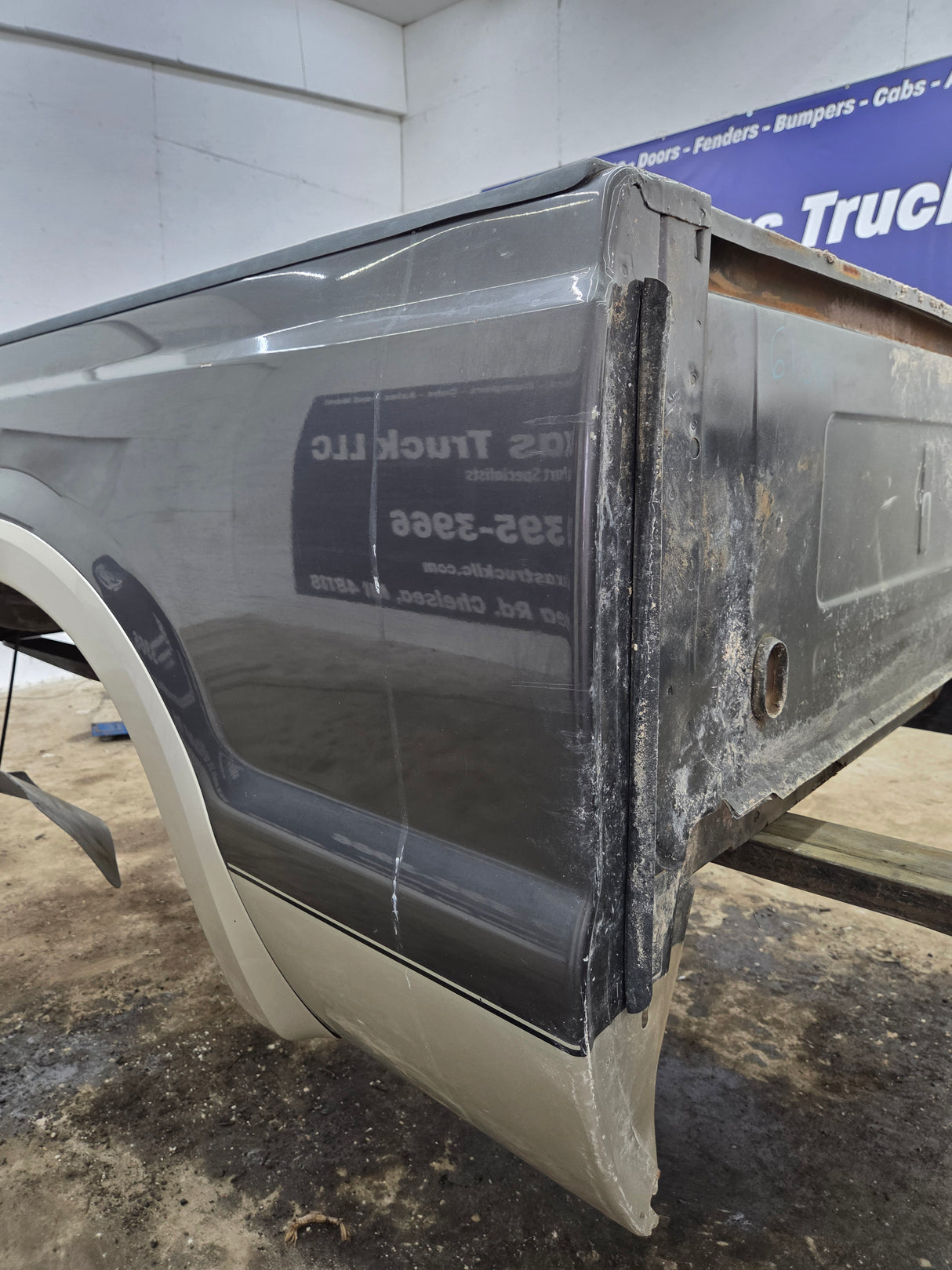 1999-2010 Ford Super Duty F250 F350 6' 9" Short Truck Bed