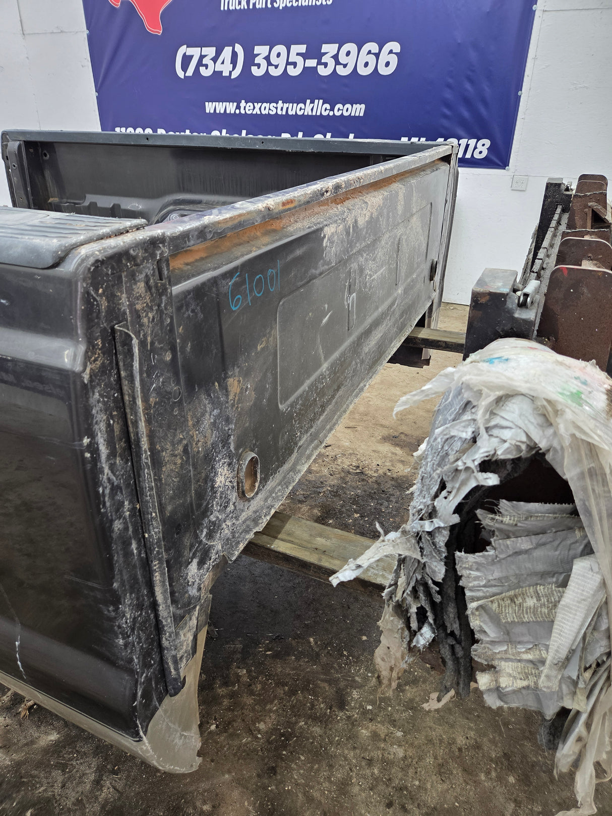 1999-2010 Ford Super Duty F250 F350 6' 9" Short Truck Bed