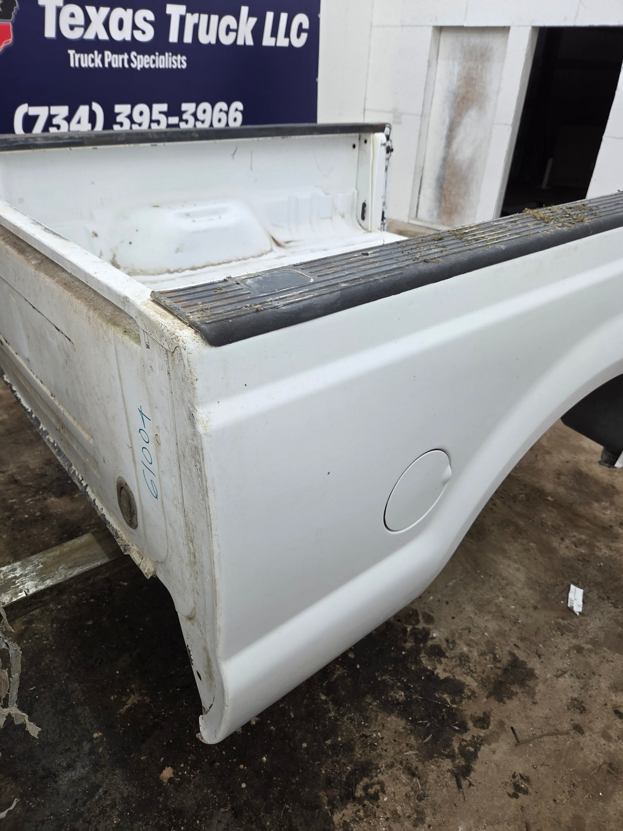1999-2010 Ford Super Duty F250 F350 6' 9" Short Truck Bed