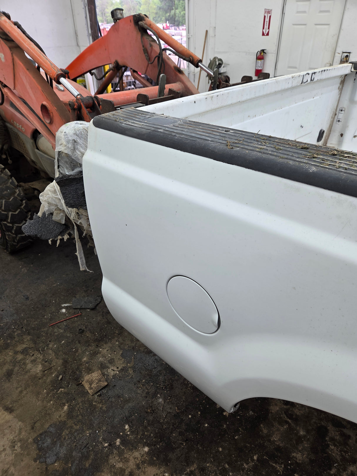1999-2010 Ford Super Duty F250 F350 6' 9" Short Truck Bed