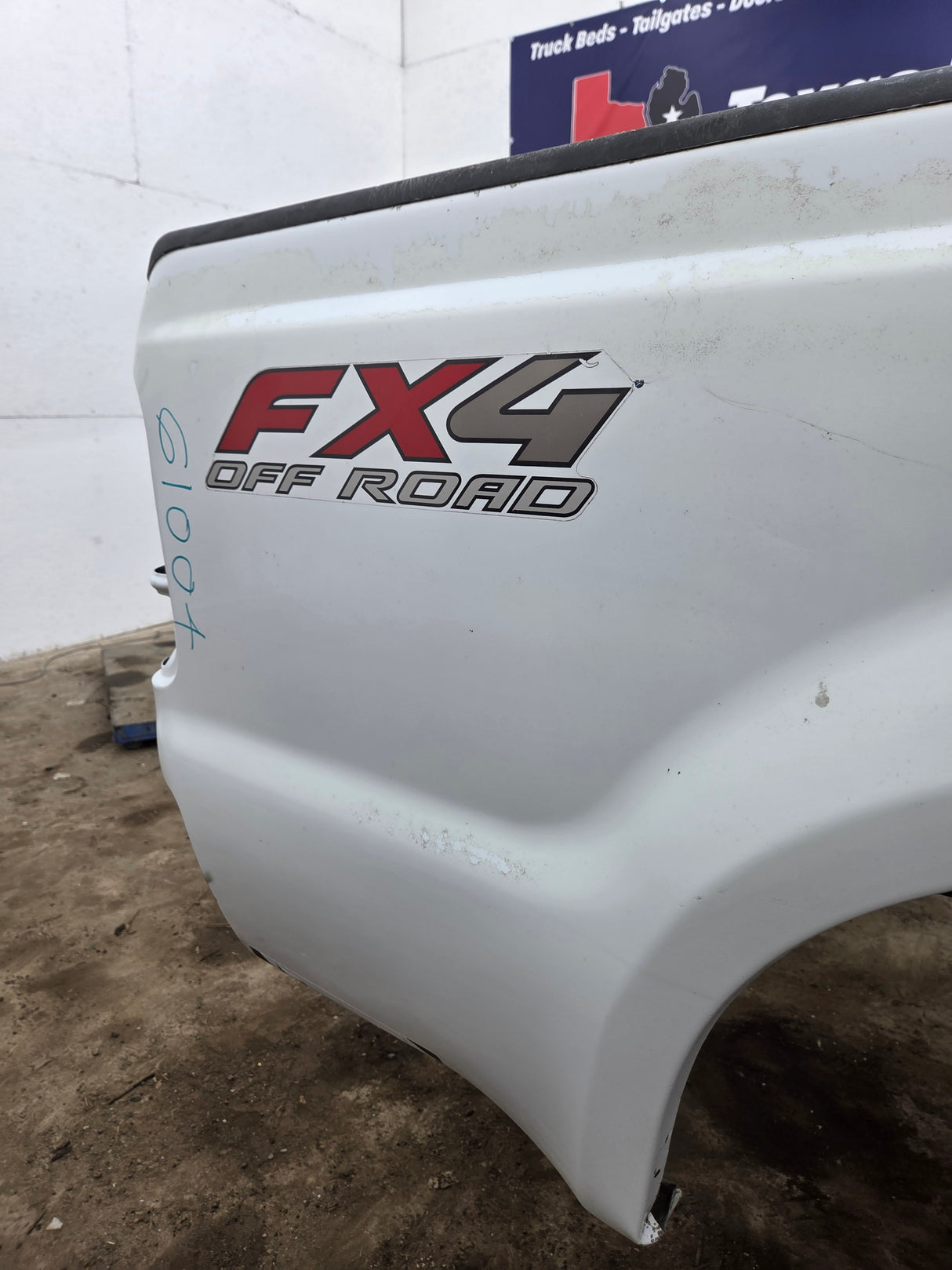 1999-2010 Ford Super Duty F250 F350 6' 9" Short Truck Bed