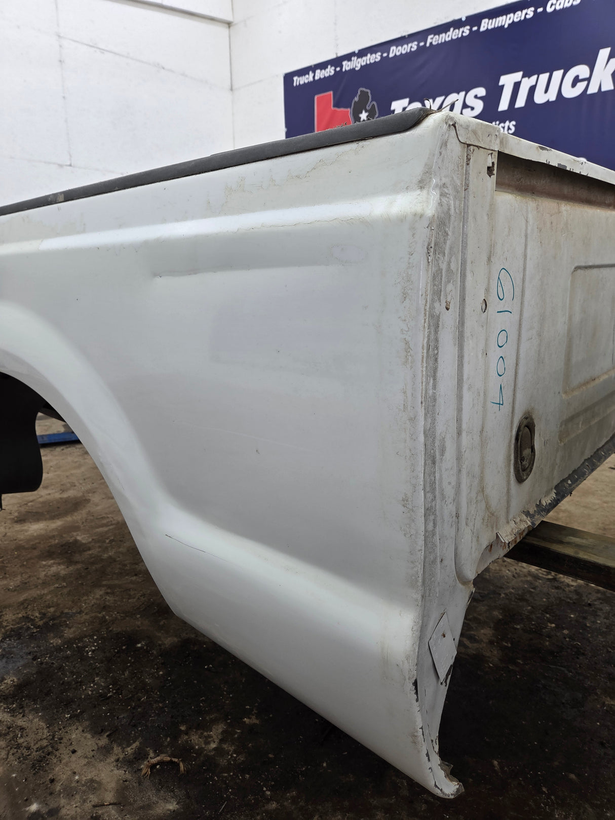 1999-2010 Ford Super Duty F250 F350 6' 9" Short Truck Bed