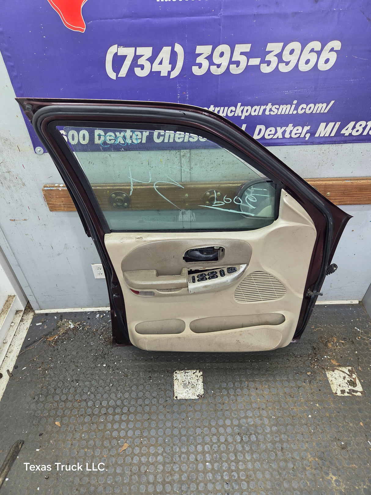 1997-2003 Ford F150 Crew Cab Driver Side LH Front Door