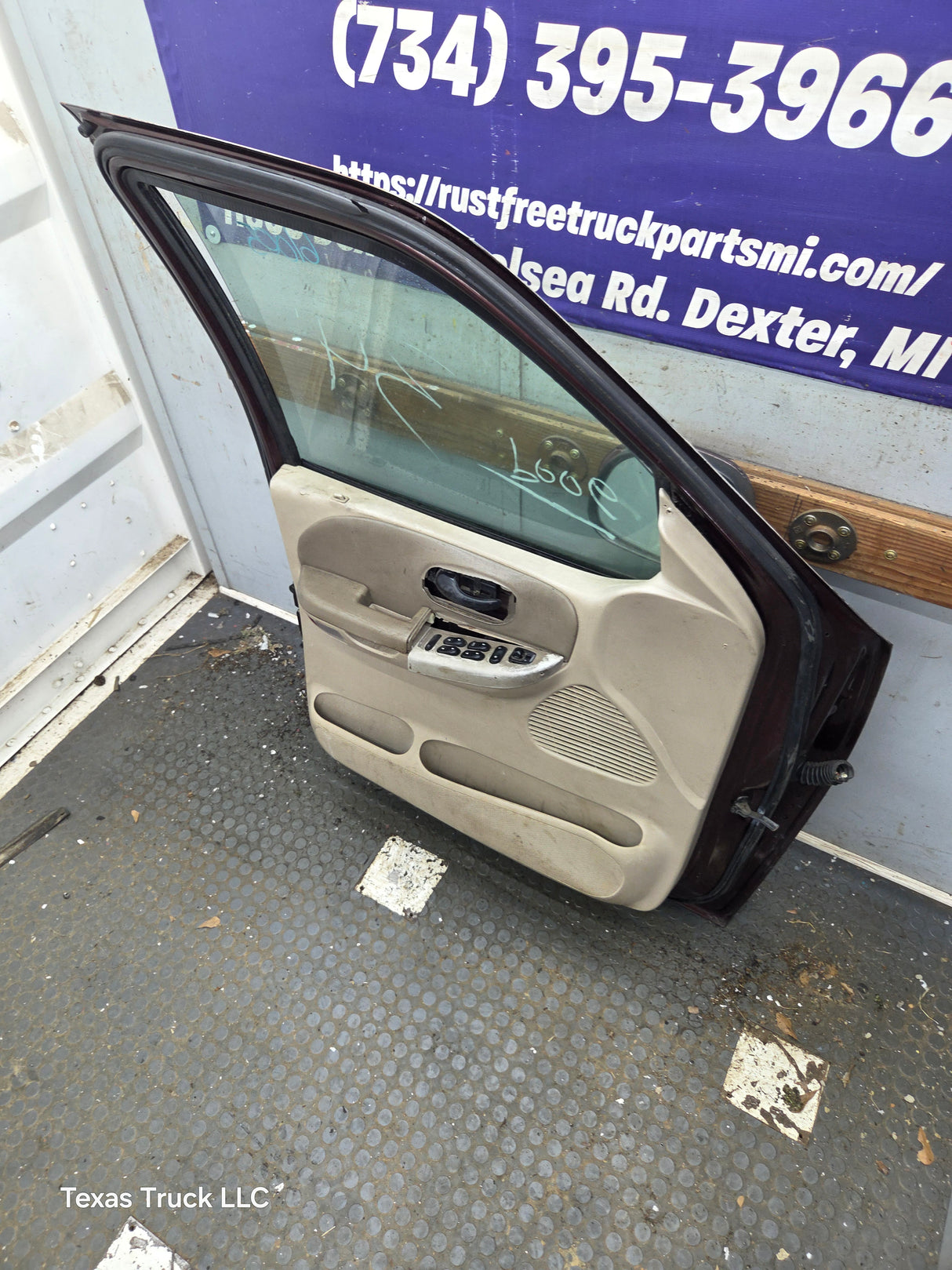 1997-2003 Ford F150 Crew Cab Driver Side LH Front Door
