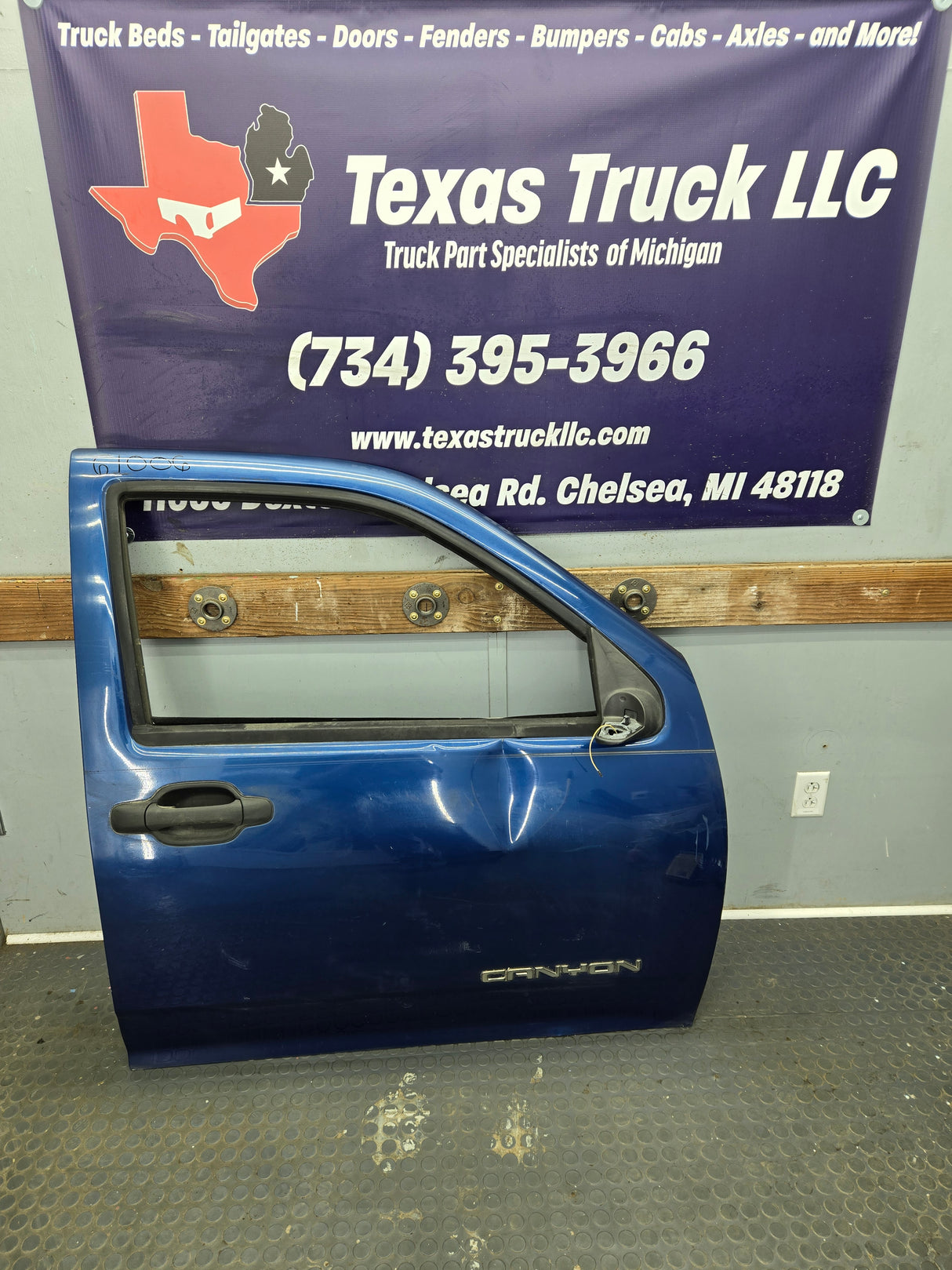 2004-2012 Chevrolet Colorado / GMC Canyon Passenger Side Crew Cab Door RH