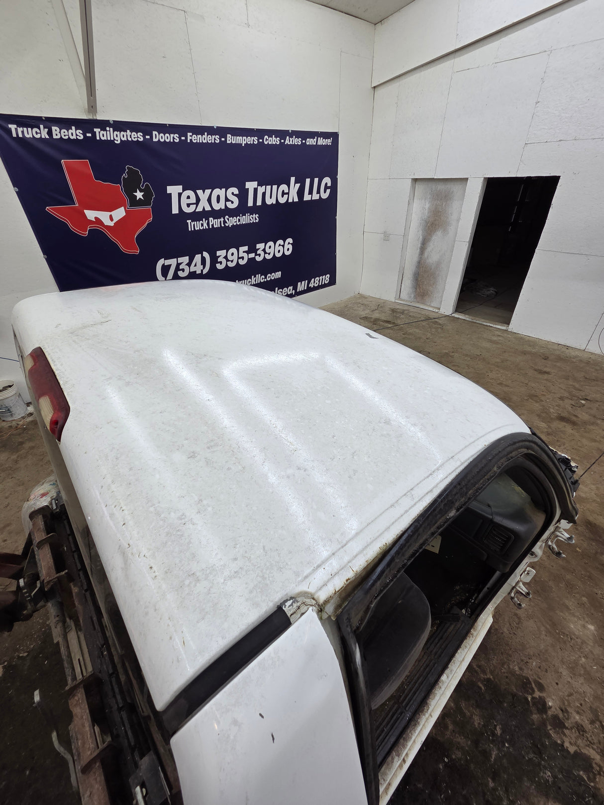 1999-2007 Chevrolet Silverado / GMC Sierra 1500 2500 HD 3500HD Regular Cab Body - Summit white