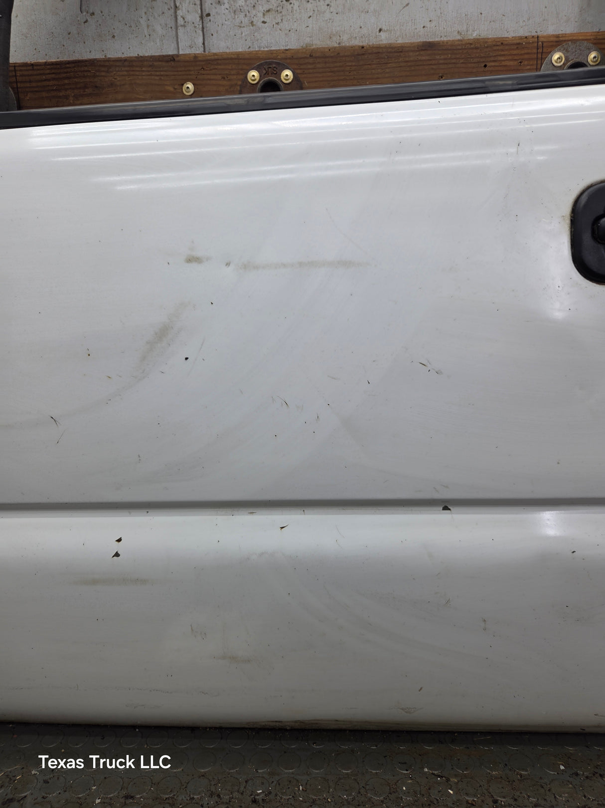 1999-2006 Chevrolet Silverado / GMC Sierra 1500 2500 3500 HD Front Driver Side Door LH