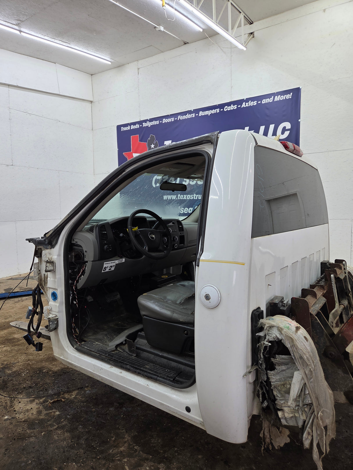 2007-2013 Chevrolet Silverado / GMC Sierra 1500 2500 3500 HD Regular Cab