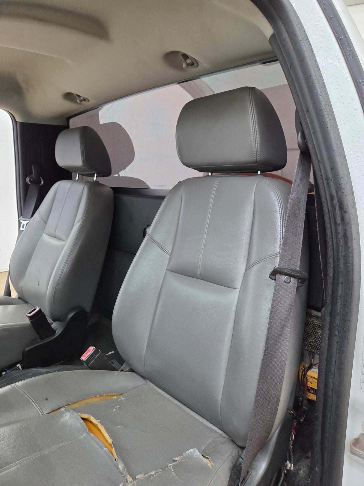 2007-2013 Chevrolet Silverado / GMC Sierra 1500 2500 3500 HD Regular Cab