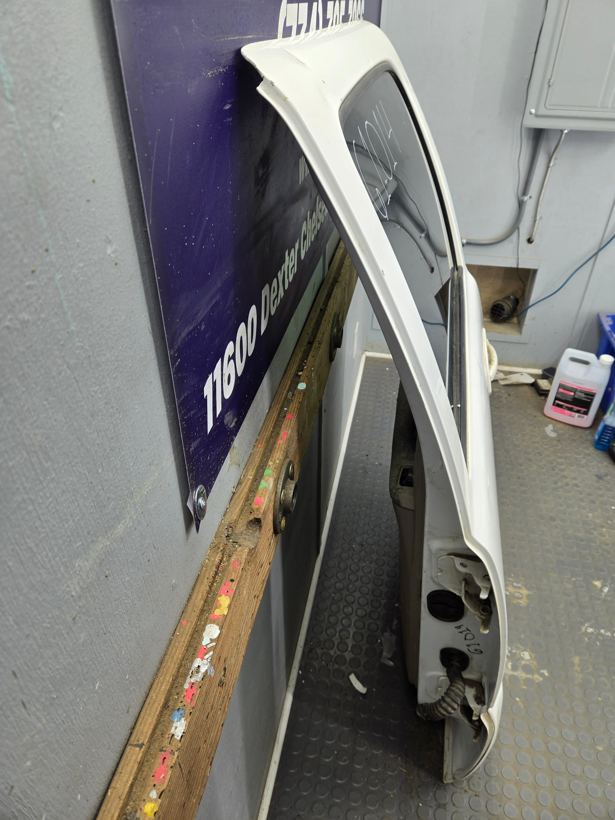 1999-2007 Chevrolet Silverado / GMC Sierra 1500 2500 3500 HD Rear Driver side LH Crew Cab rear door