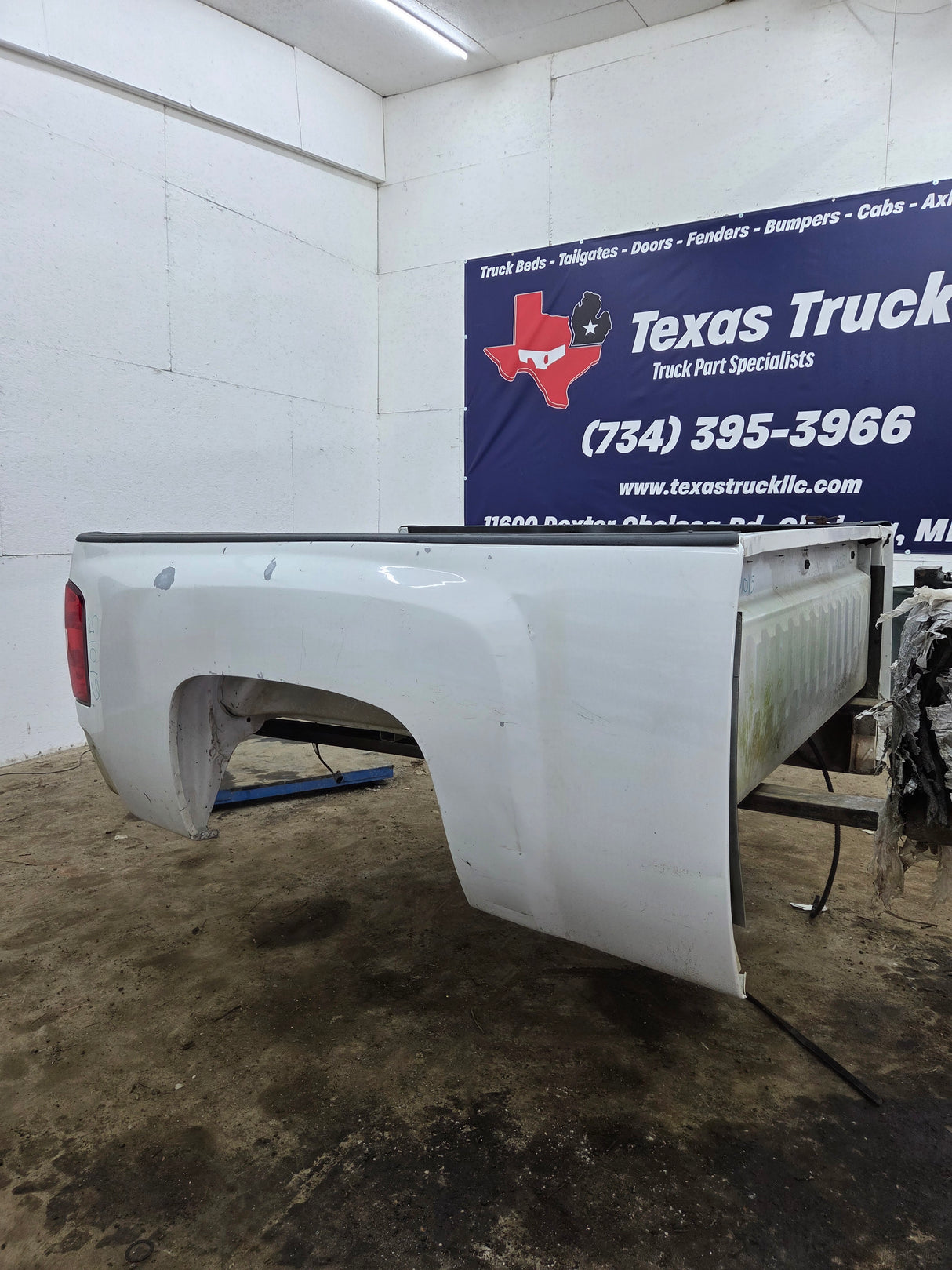 2007-2013 Chevrolet Silverado 1500 2500 3500 HD 6' 6" Short Truck Bed