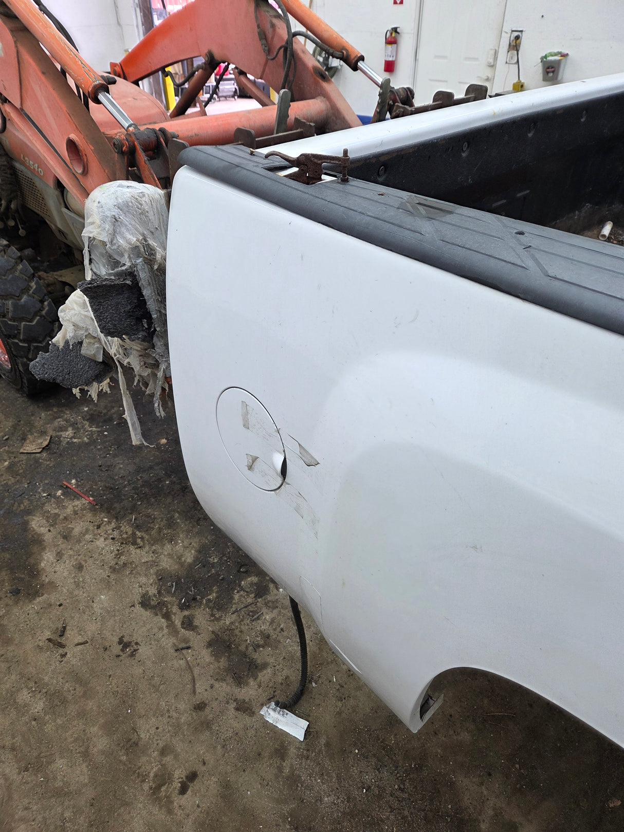 2007-2013 Chevrolet Silverado 1500 2500 3500 HD 6' 6" Short Truck Bed