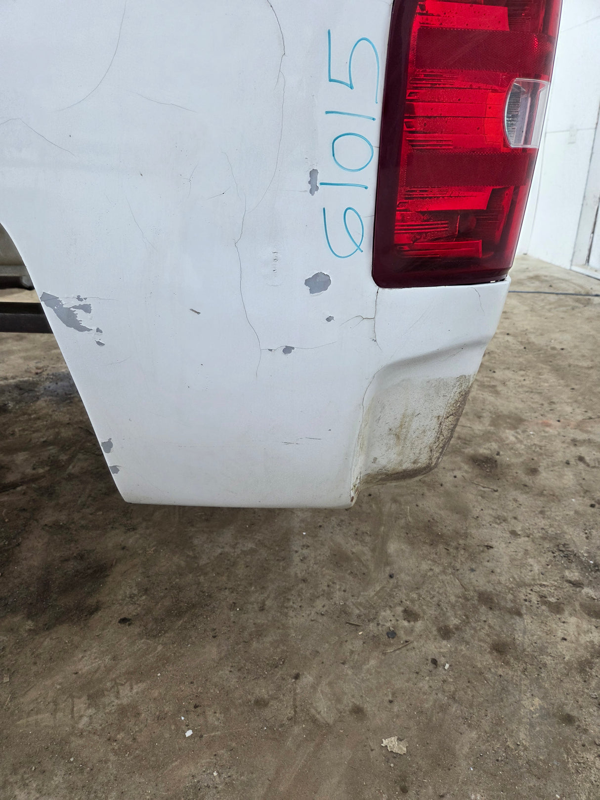 2007-2013 Chevrolet Silverado 1500 2500 3500 HD 6' 6" Short Truck Bed