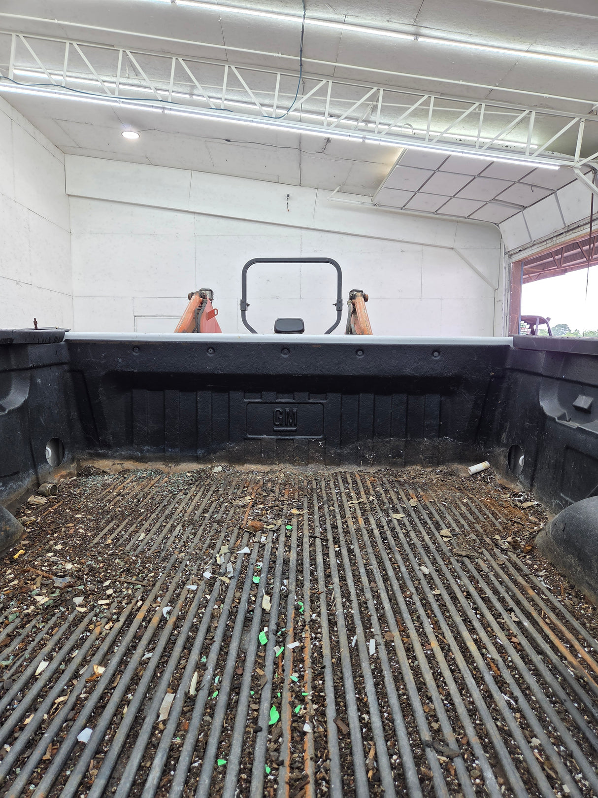 2007-2013 Chevrolet Silverado 1500 2500 3500 HD 6' 6" Short Truck Bed