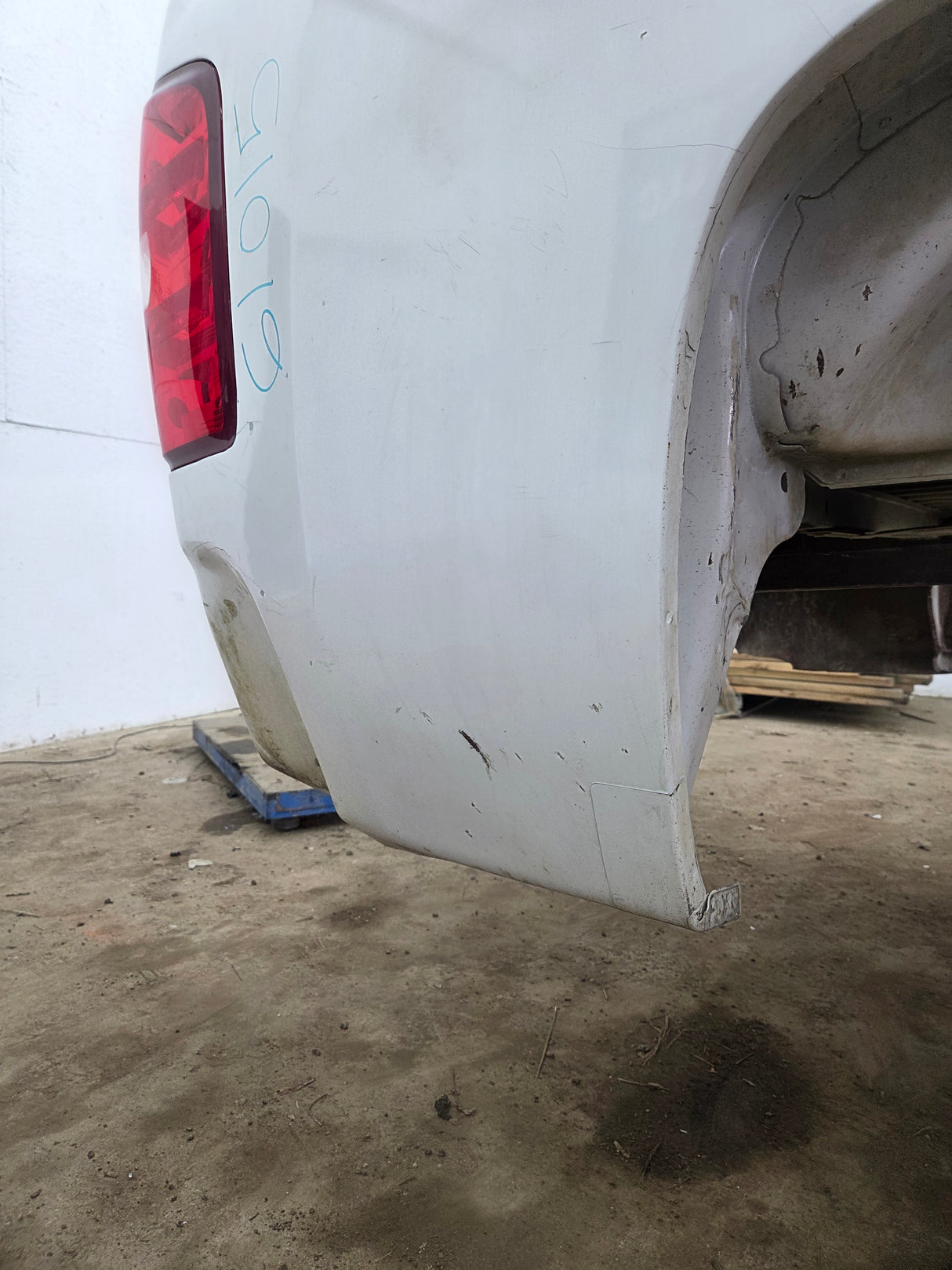 2007-2013 Chevrolet Silverado 1500 2500 3500 HD 6' 6" Short Truck Bed