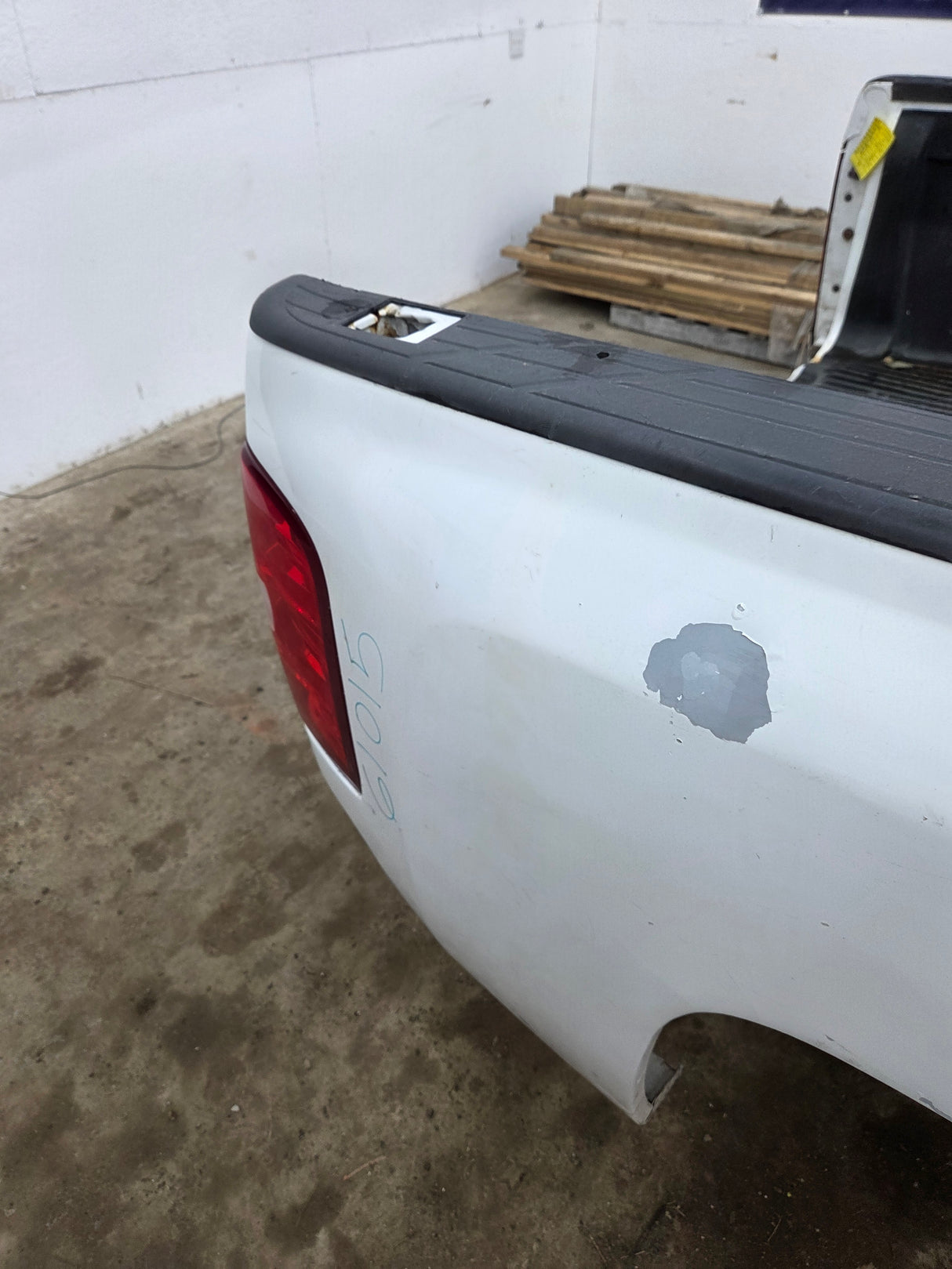 2007-2013 Chevrolet Silverado 1500 2500 3500 HD 6' 6" Short Truck Bed
