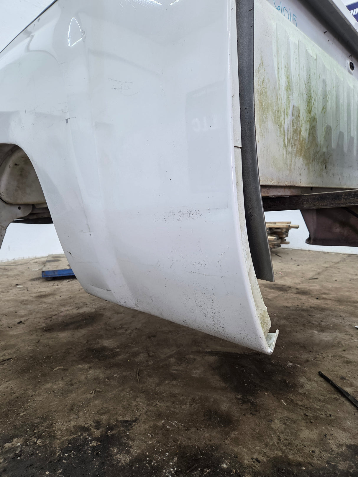 2007-2013 Chevrolet Silverado 1500 2500 3500 HD 6' 6" Short Truck Bed