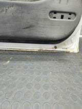 1999-2006 Chevrolet Silverado / GMC Sierra 1500 2500 3500 HD Front Passenger side Door RH