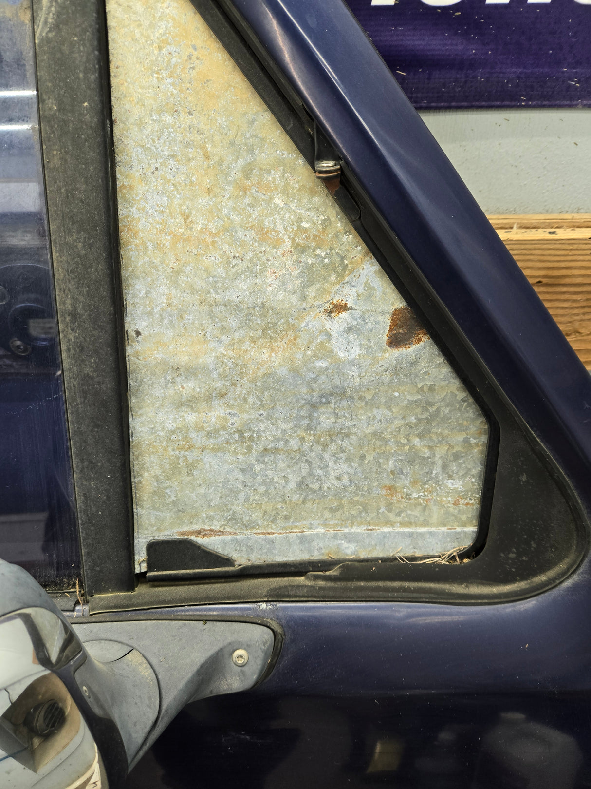 1987-1997 Ford F Series F250 F350 F450 F550 RH Passenger Side Front Door