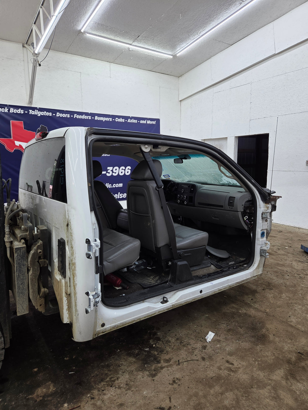 2007-2013 Chevrolet Silverado / GMC Sierra 1500 2500 3500 HD Extended Cab