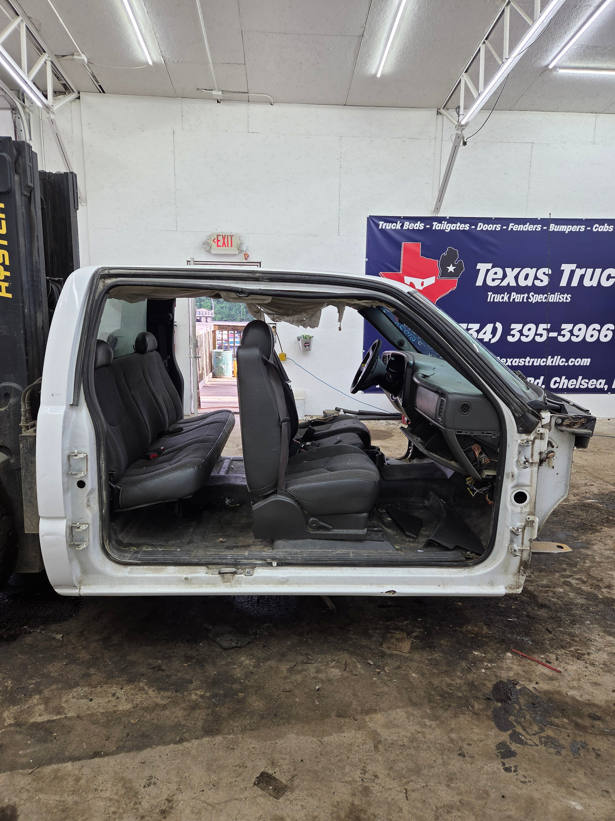 1999-2007 Chevrolet Silverado / GMC Sierra 1500 2500 HD 3500HD Extended Cab Body - Summit White (Copy)