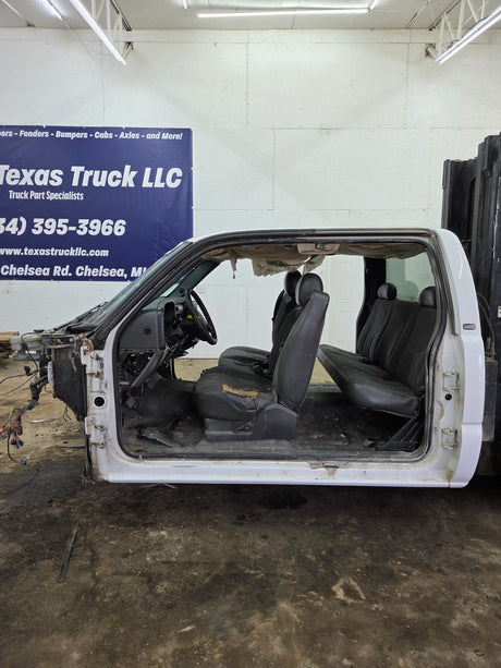 1999-2007 Chevrolet Silverado / GMC Sierra 1500 2500 HD 3500HD Extended Cab Body - Summit White (Copy)